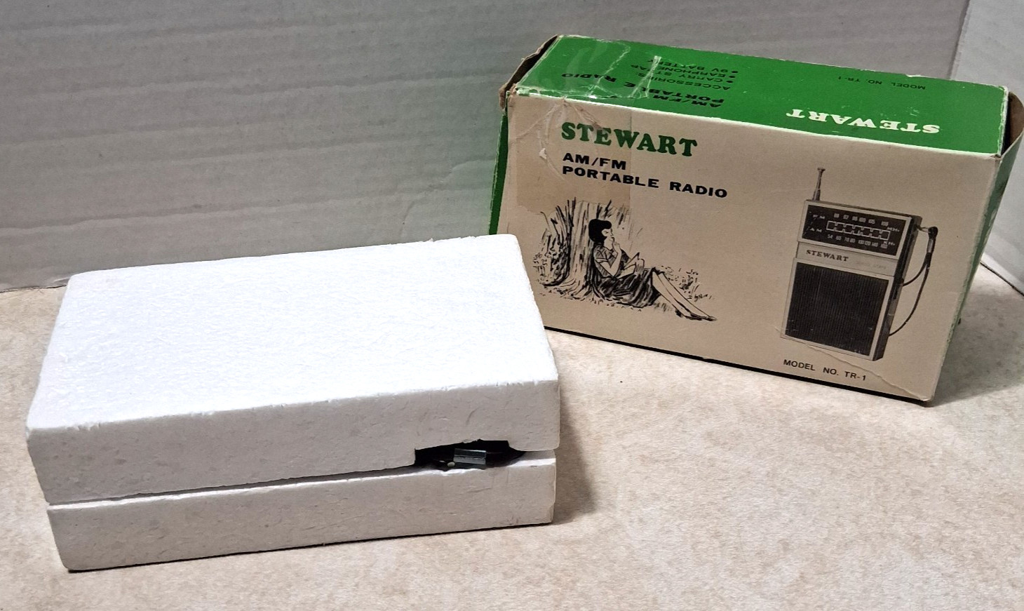 AM FM Portable Radio – Vintage Stewart – TR-1 – Tested – Complete in Retail Box