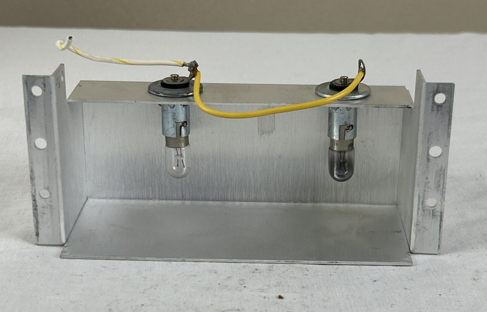 Bose 1801 Backlight Housing – Bulbs need to be replaced