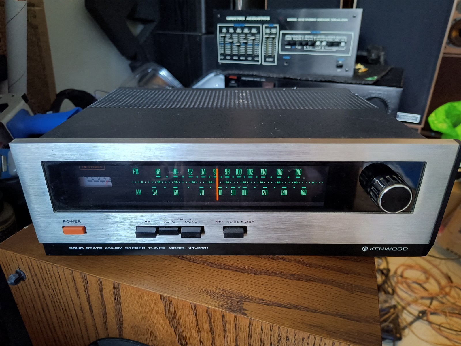 Kenwood KT-2001 AM/FM stereo tuner “