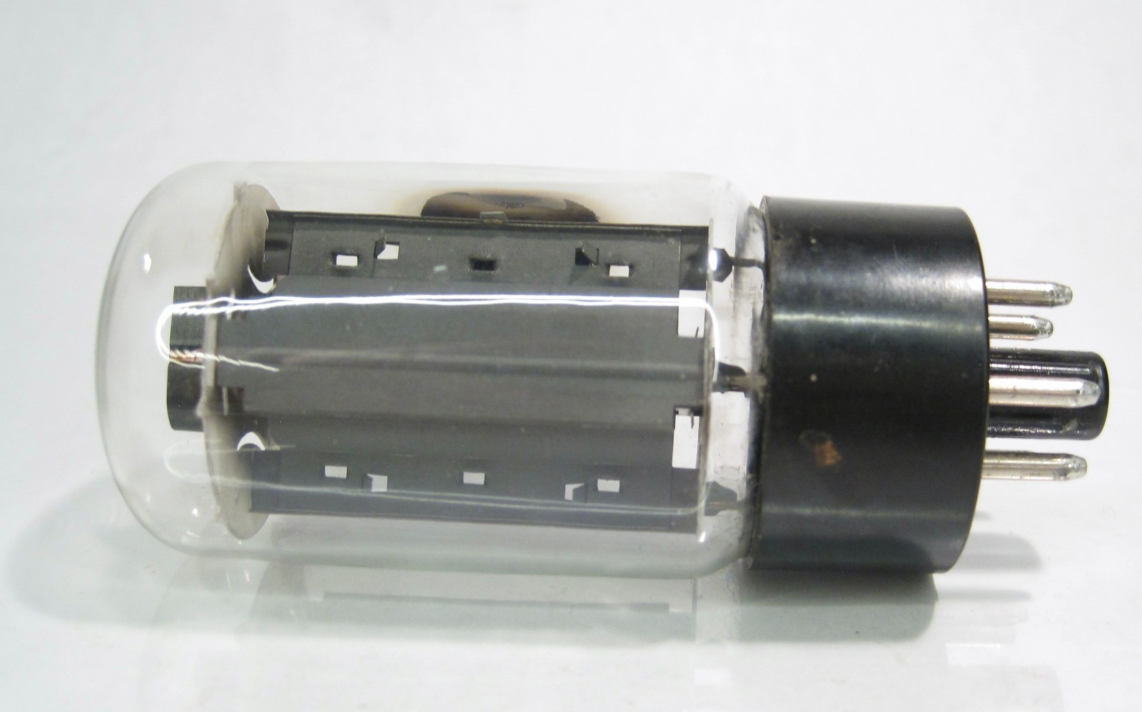 Sylvania Vintage Electron Vacuum Tube Model No. JAN 6L6WGB Used
