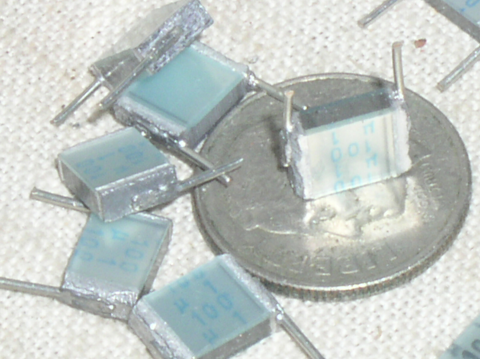 10 SIEMENS SQUARE STACKED METALLIZED FILM CAPACITOR .1UF 100NF 100V 10% 104 USA