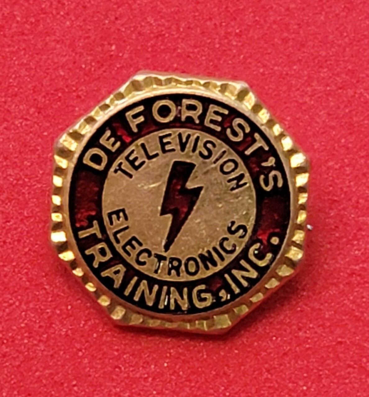 DeFOREST’S TELEVISION ELECTRONICS TRAINING INCORPORATED De FOREST’S