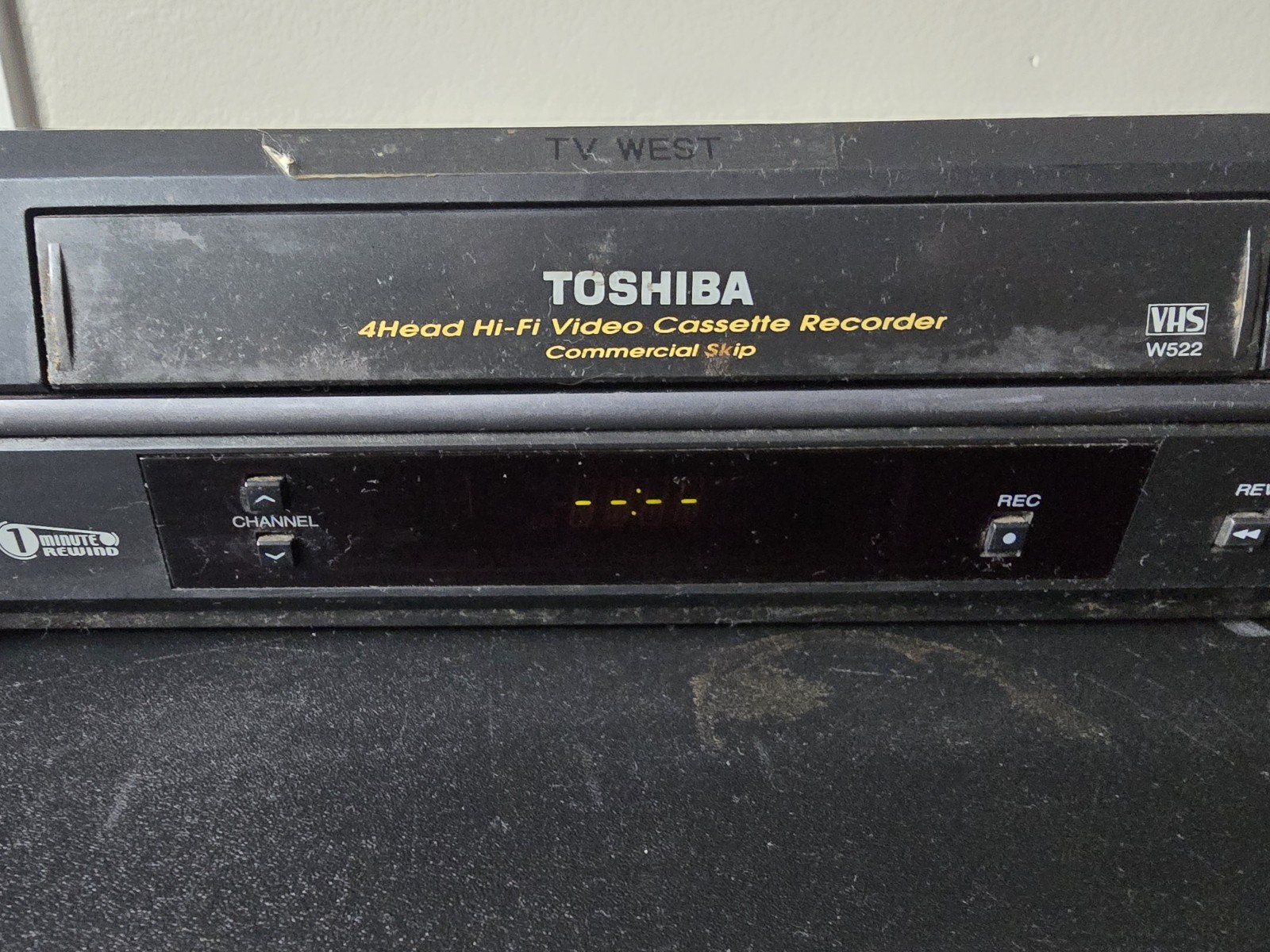 Toshiba W-522 VHS VCR 4-Head Hi-Fi Commercial Skip Tested Working No Remote