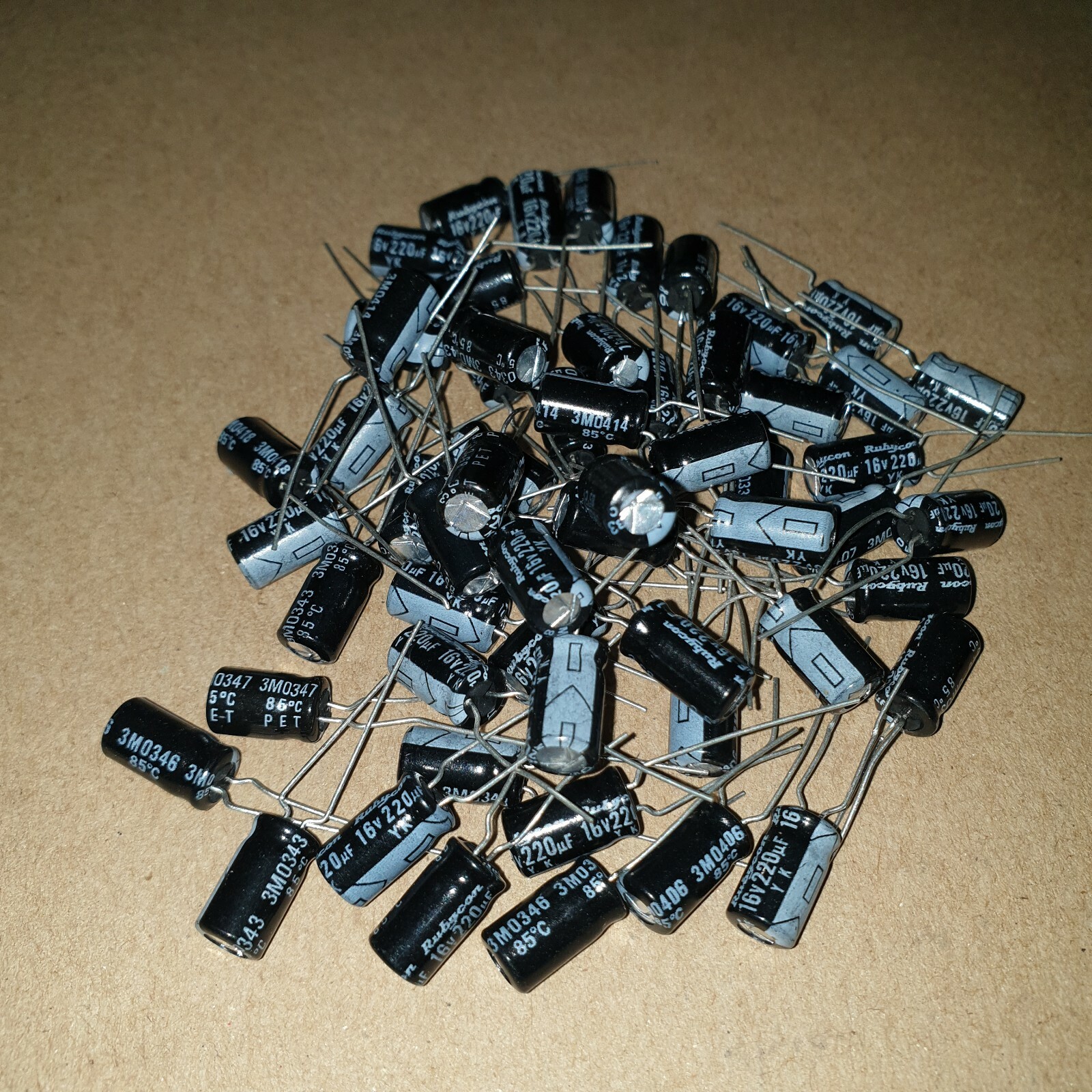 NOS Rubycon YK 220uF 16v HQ TUBE AMP CAPS FOR AUDIO! 20pcs