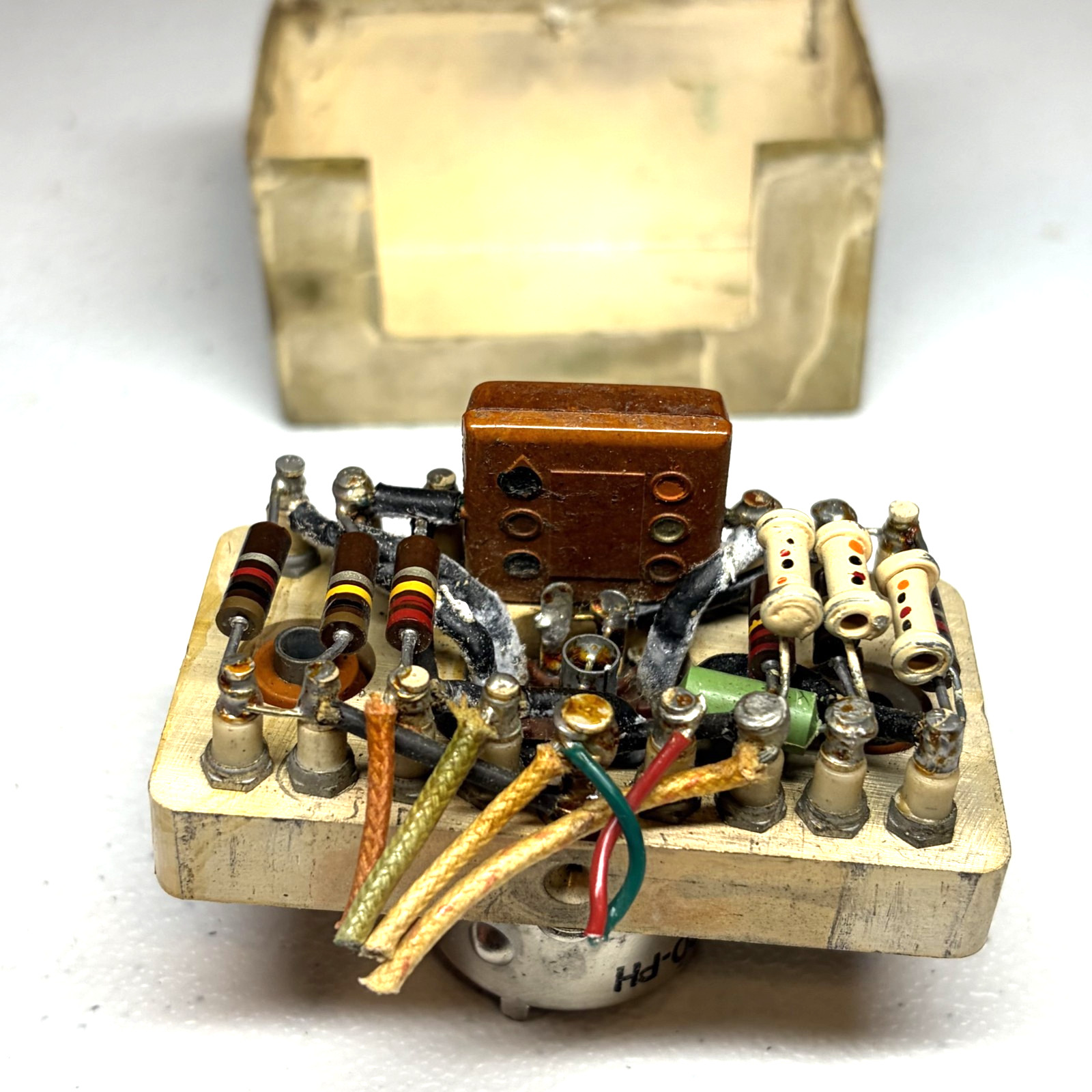 Elco-PH 9 Pin Tube Socket Resistor Block TS103P01