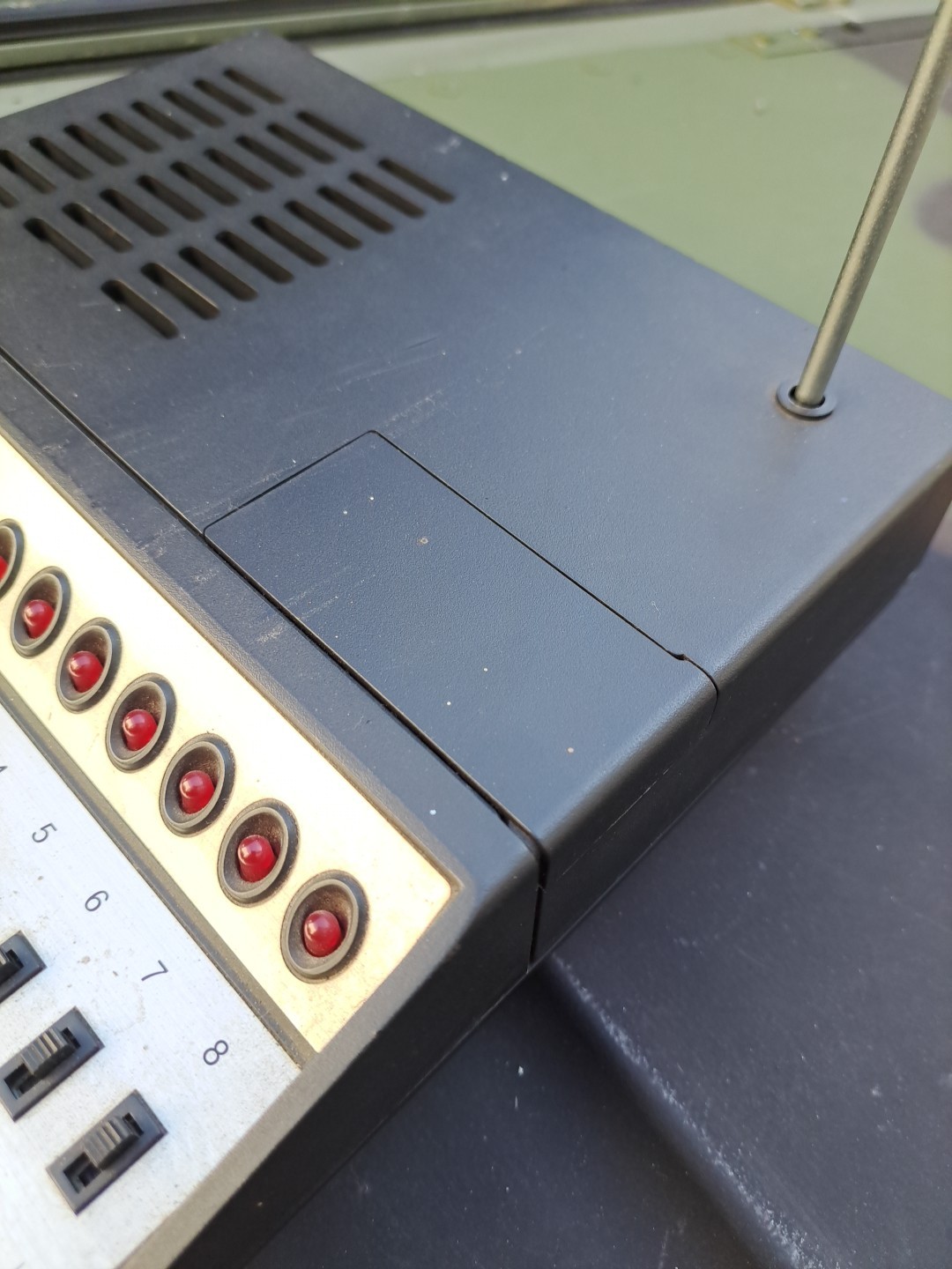 Vintage Bearcat 5 BC-5 desktop scanner with crystals antenna WORKING CONDITION