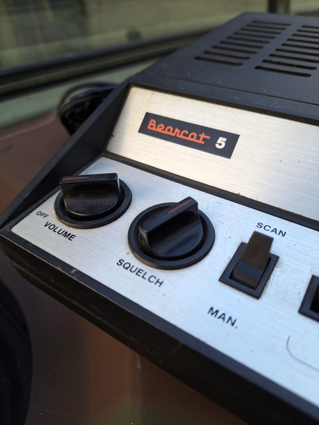 Vintage Bearcat 5 BC-5 desktop scanner with crystals antenna WORKING CONDITION