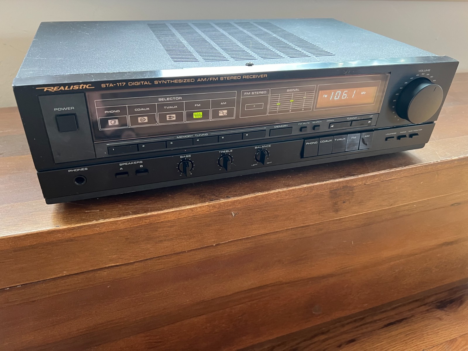 Vintage Realistic STA-117 Stereo Receiver