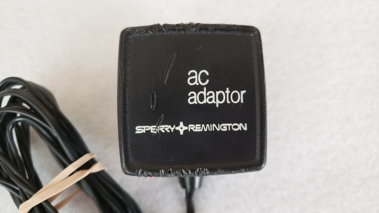 Sperry Remington AC Power Adapter 79996 Output 4.5 VDC 175mA, Input 120V 60Hz 4W