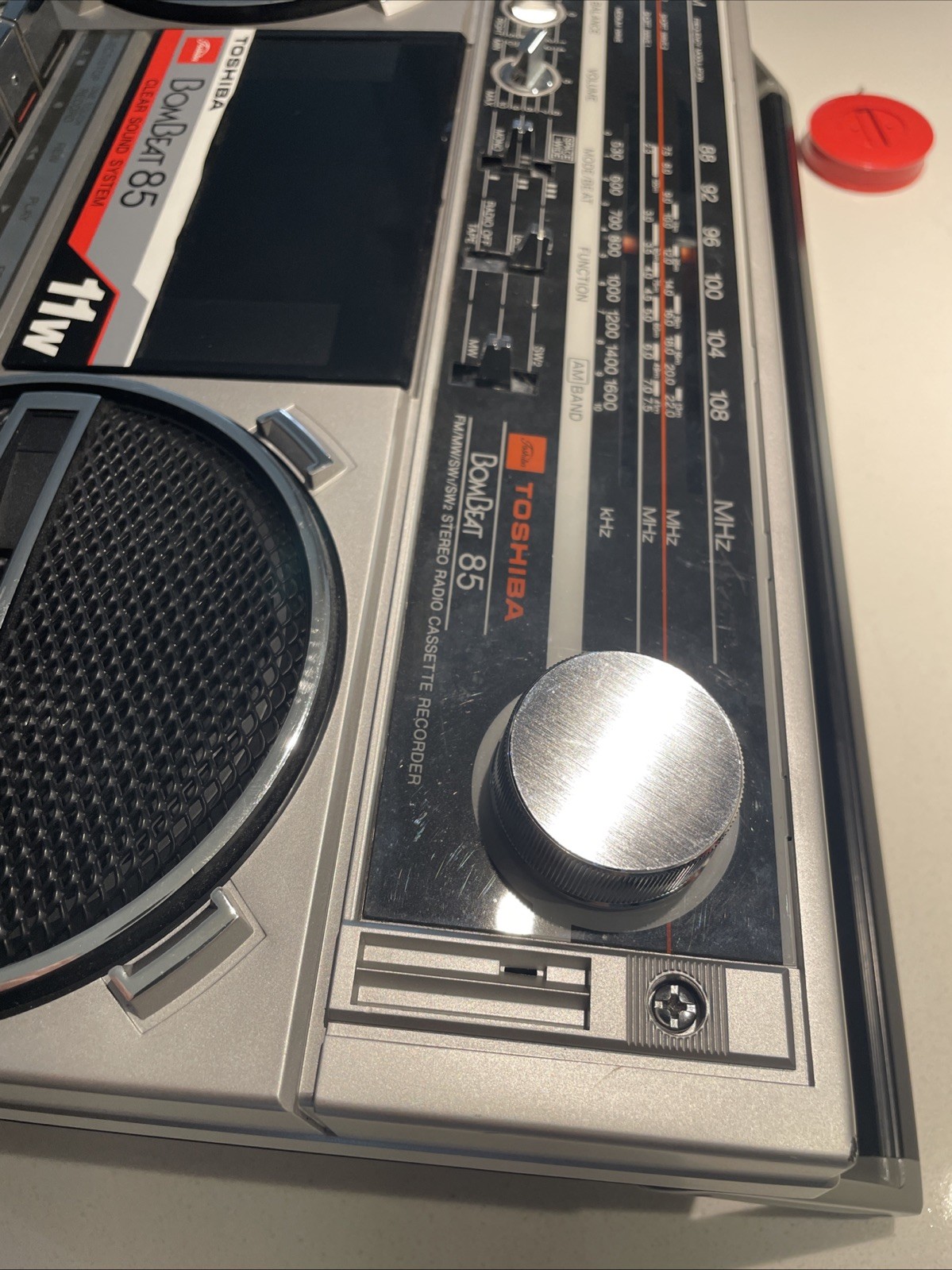 Toshiba BomBeat 85 RT-85S Vintage Boombox Japan Radio Works READ