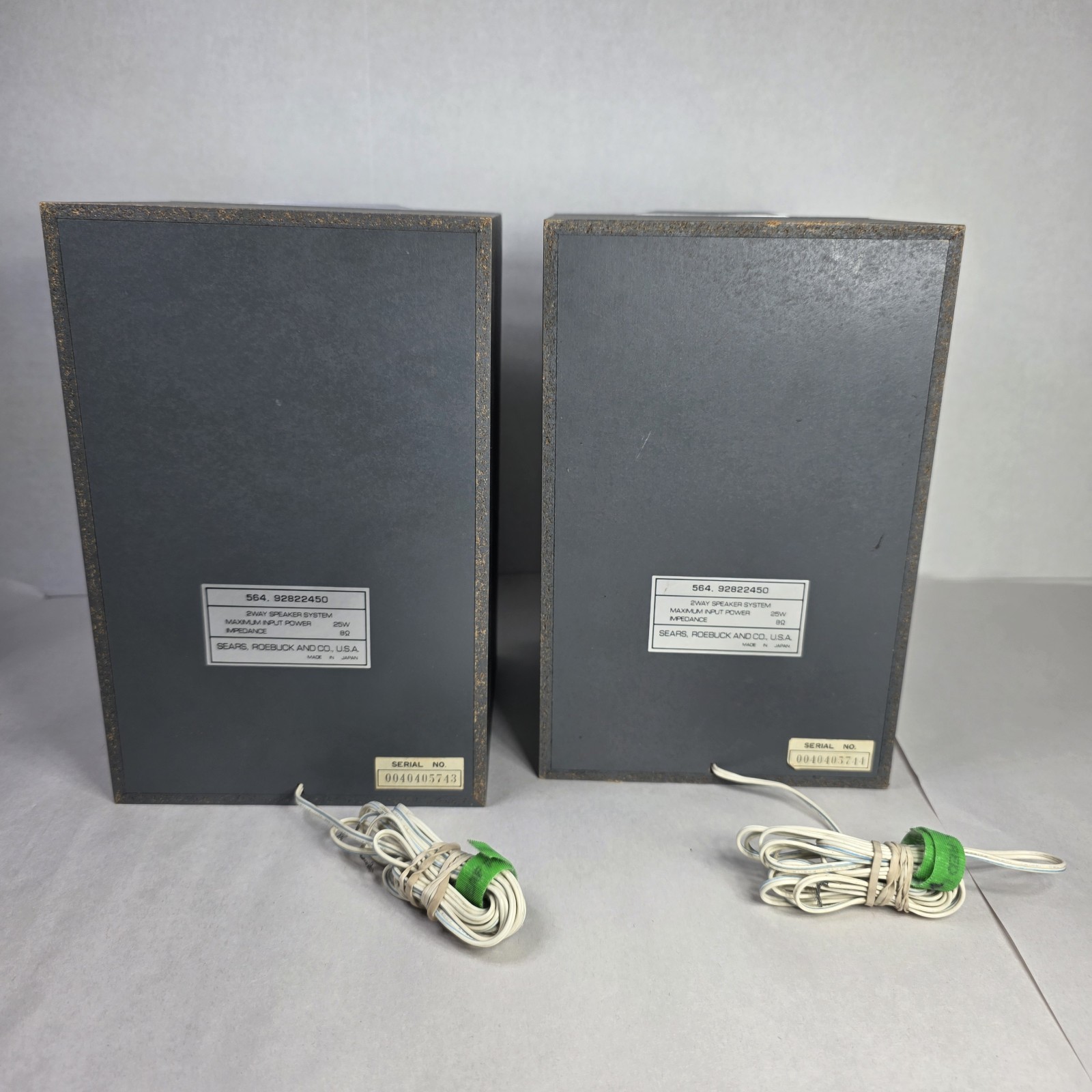 Sears 564. 92822450 2 Way Speaker Set 25 W 8 OHM Made in Japan Gray Tested