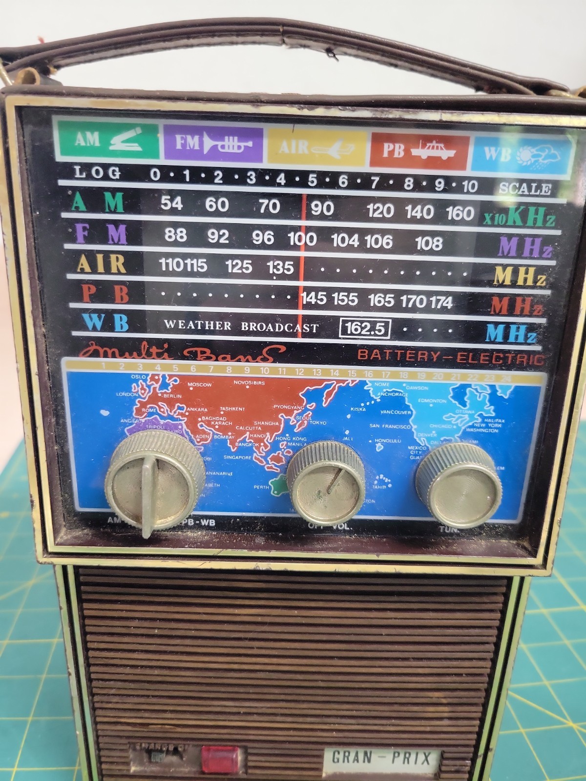 Vintage Gran Prix Multi-Band World Radio – AM/FM/SW/Air/PB/WB – for Repair