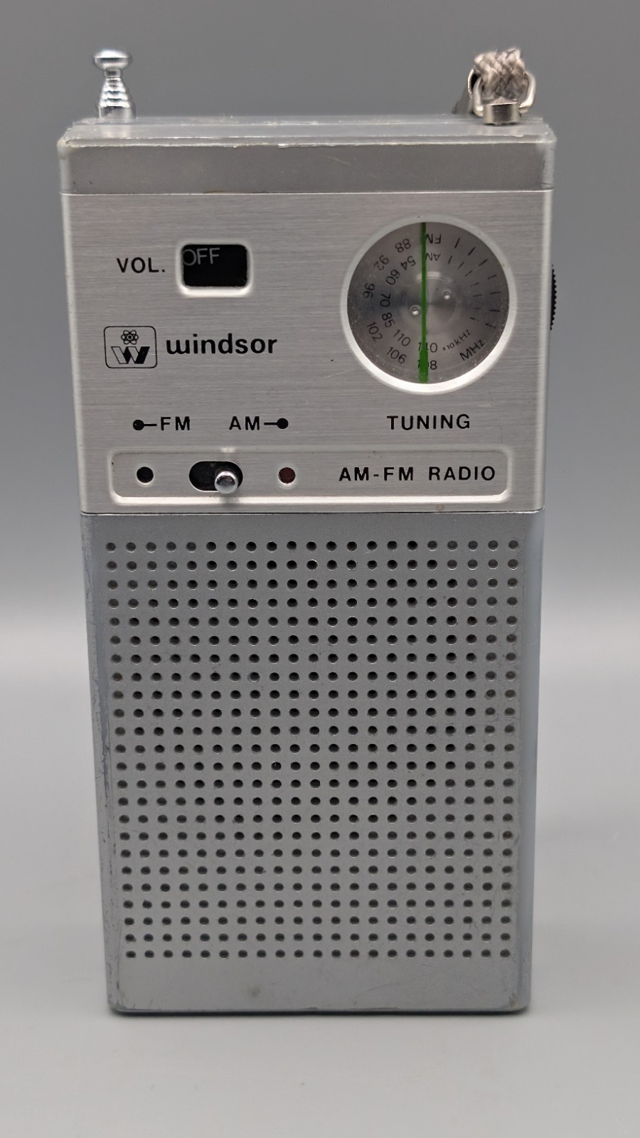 Vintage Windsor AM/FM Pocket Transistor Radio Model 2325S Tested Working