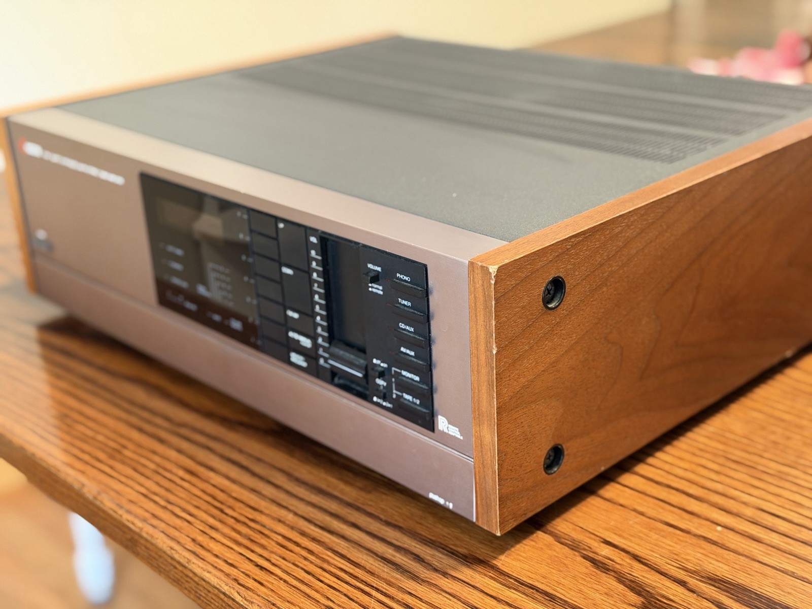 Vintage 1980s Kyocera R-861 Quartz Synthesized AmFm Stereo Tuner Phono Amplifier