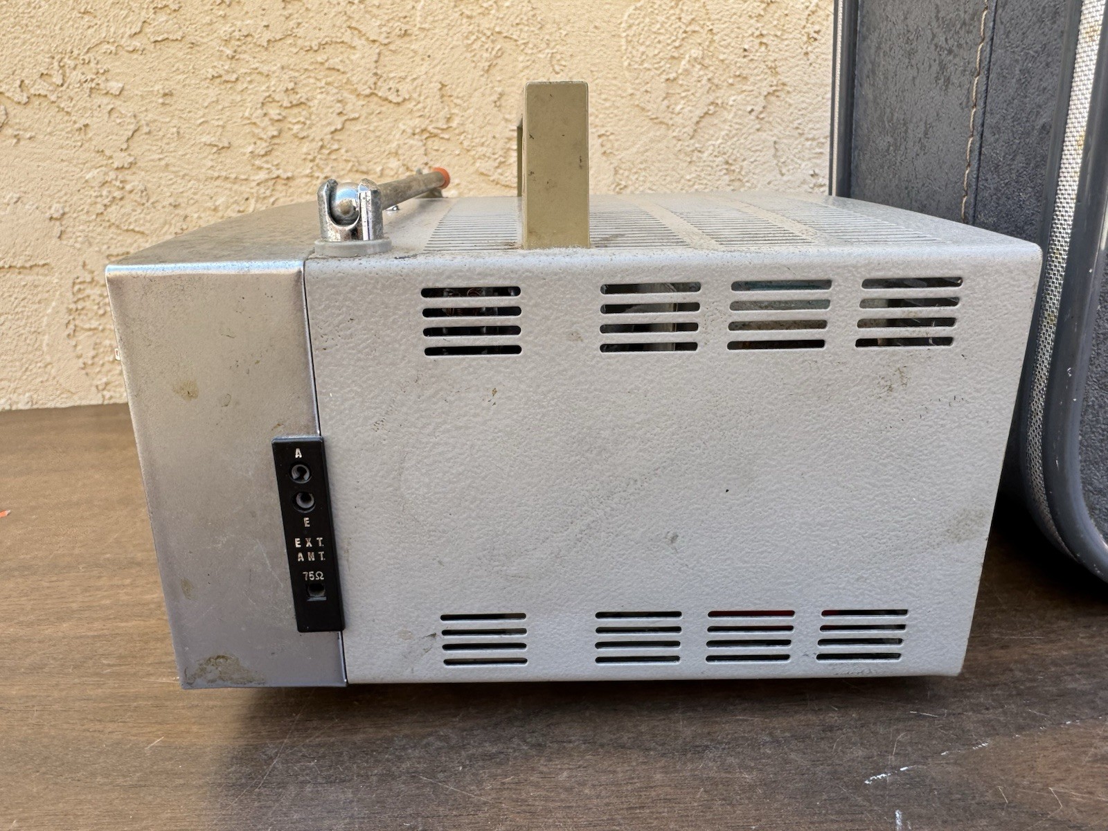 Vintage Sony 5-303W All Transistor Portable Analog Micro TV w/ Case – Japan