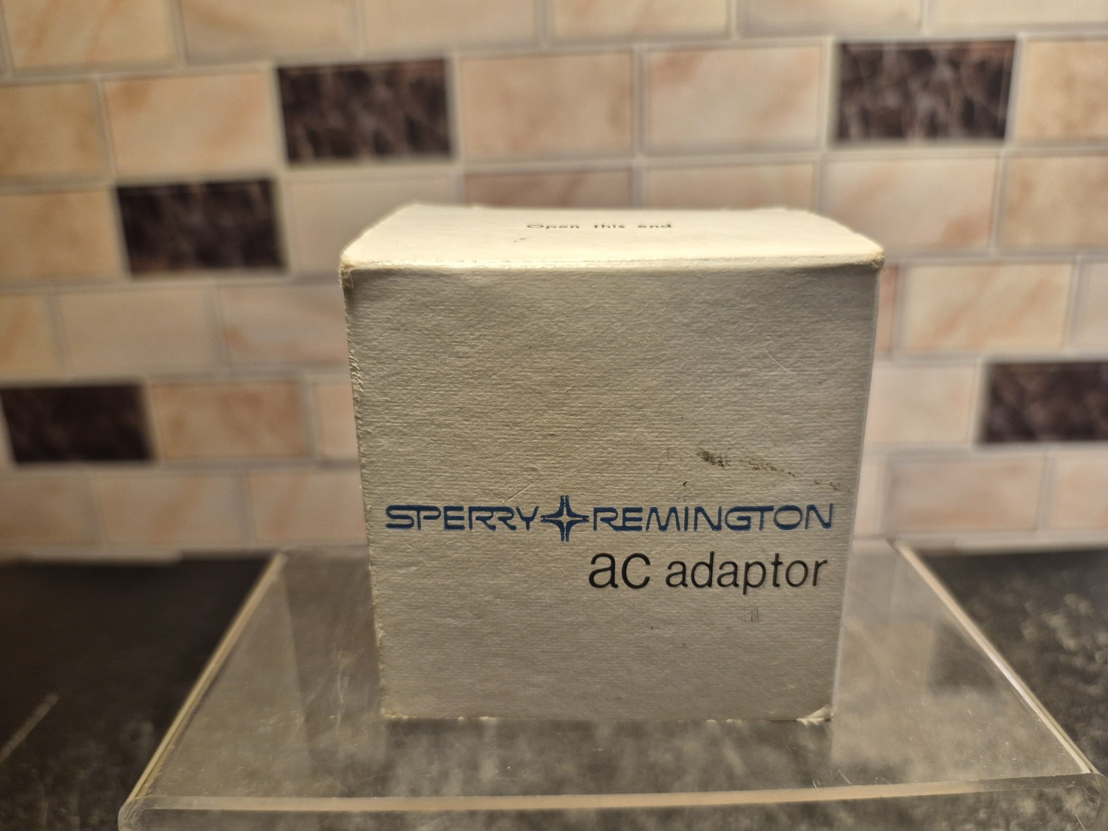 Sperry Remington AC Power Adapter 79996 Output 4.5 VDC 175mA, Input 120V 60Hz 4W