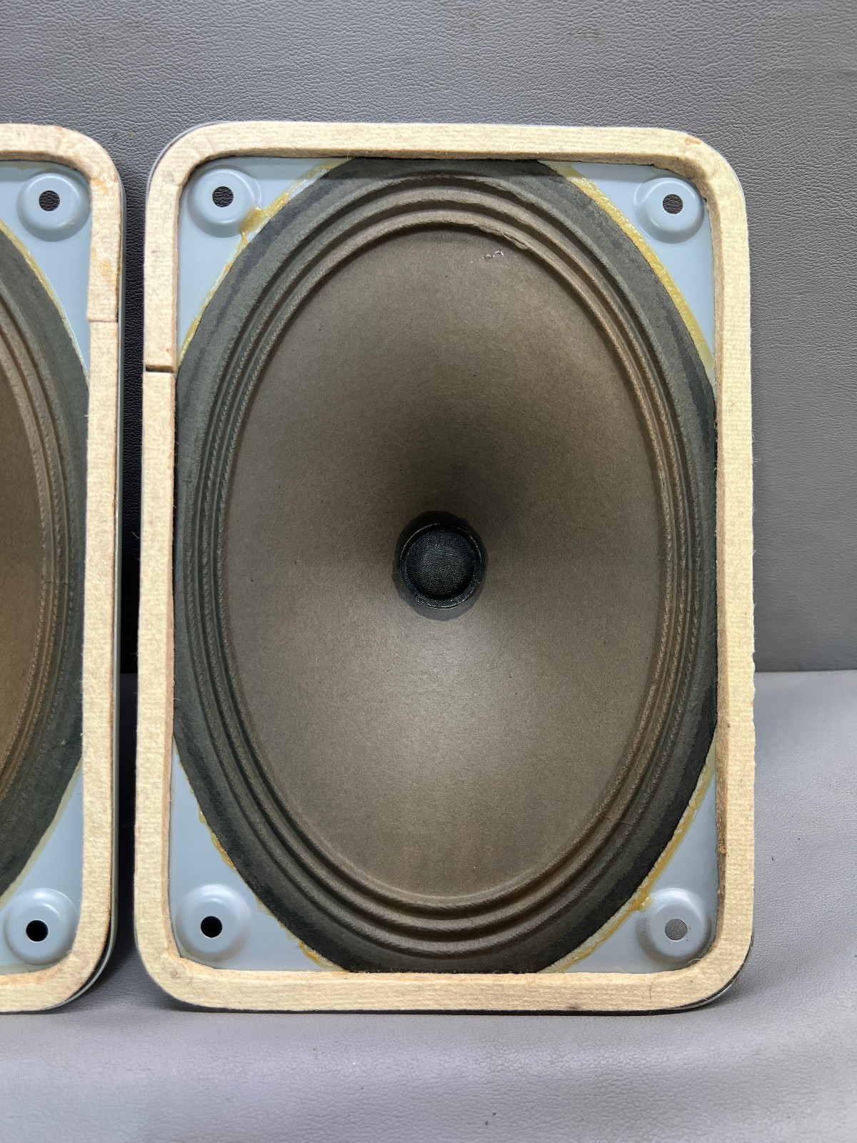 Pair Stereo Isophon Klangfilm Full Range Speakers 26 cm with Tweeters 10 cm