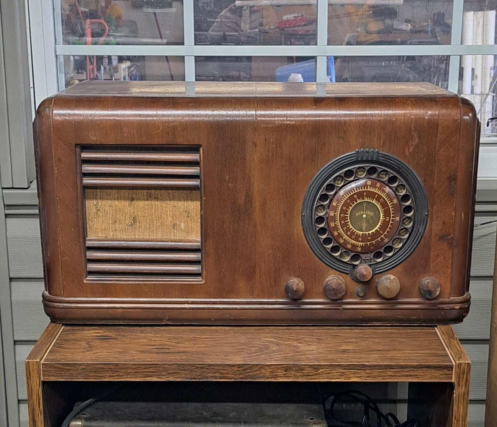 Montgomery Wards Airline Radio