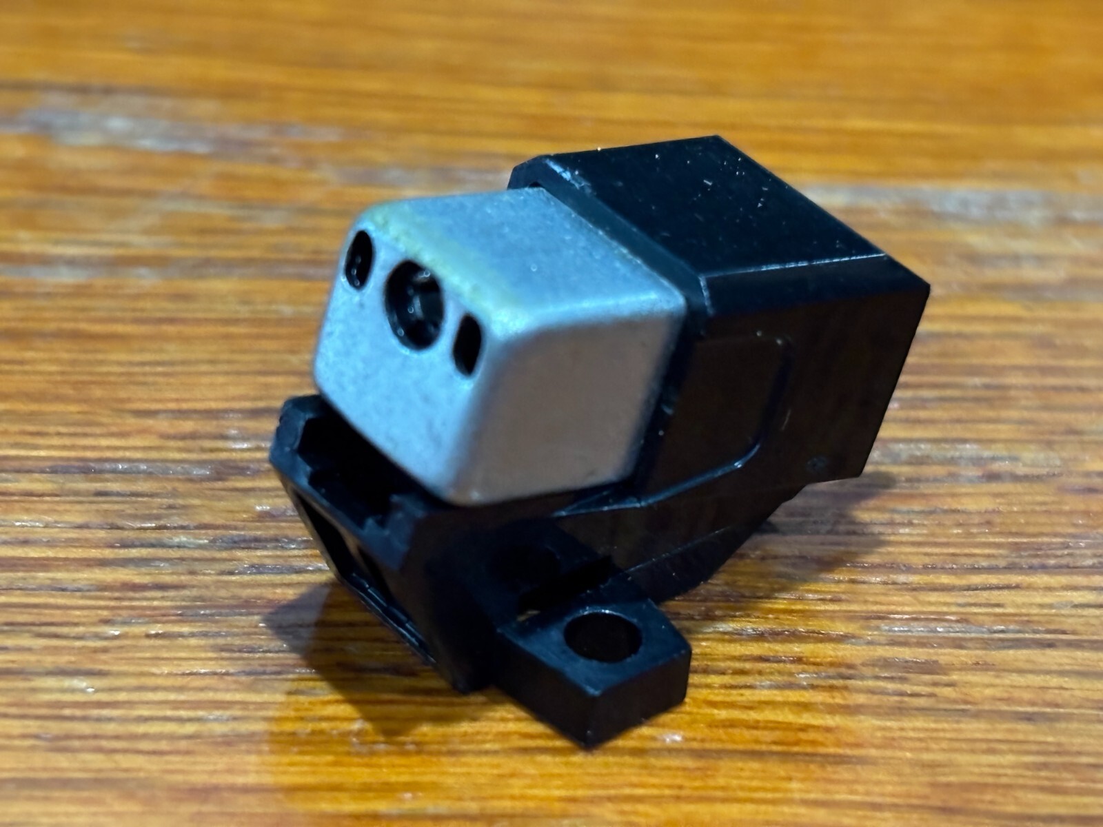 Unbranded Std.-Mount Cart. – Needs A Stylus (Continuity Tested Good)