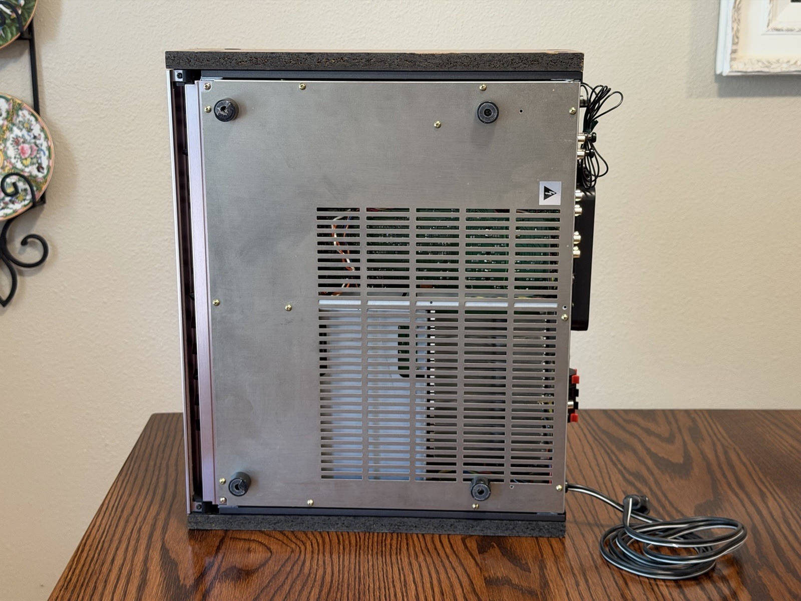 Vintage 1980s Kyocera R-861 Quartz Synthesized AmFm Stereo Tuner Phono Amplifier