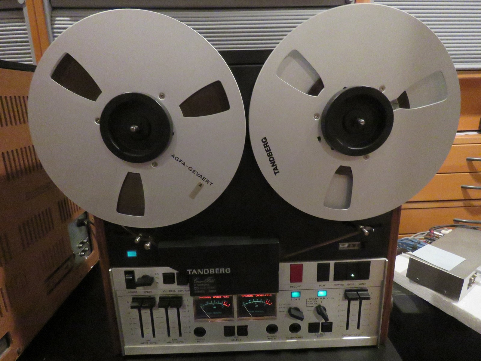 Tandberg 10XD 2-Channel Stereo 1/4-track Reel to Reel Tape Deck AS IS
