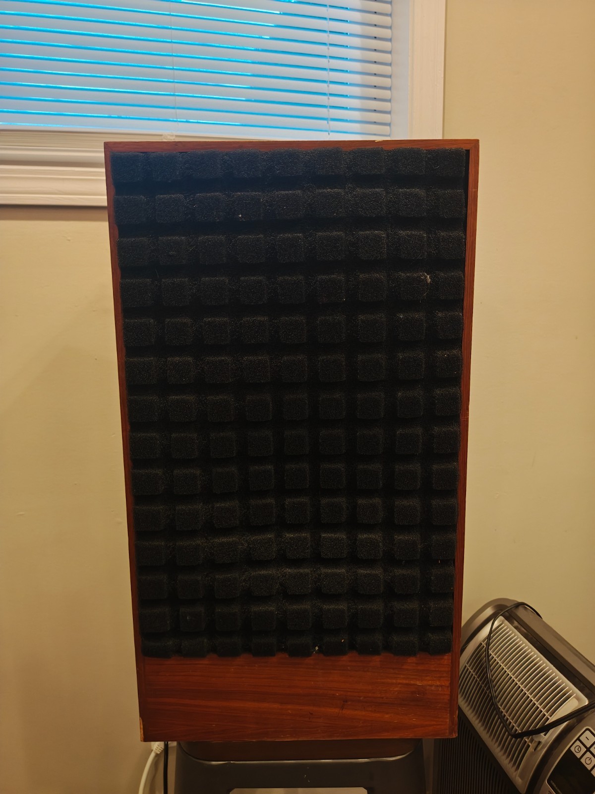 Acoustic Research AR-11b Vintage Speakers / Freshly refoamed / Yellow Tweeters
