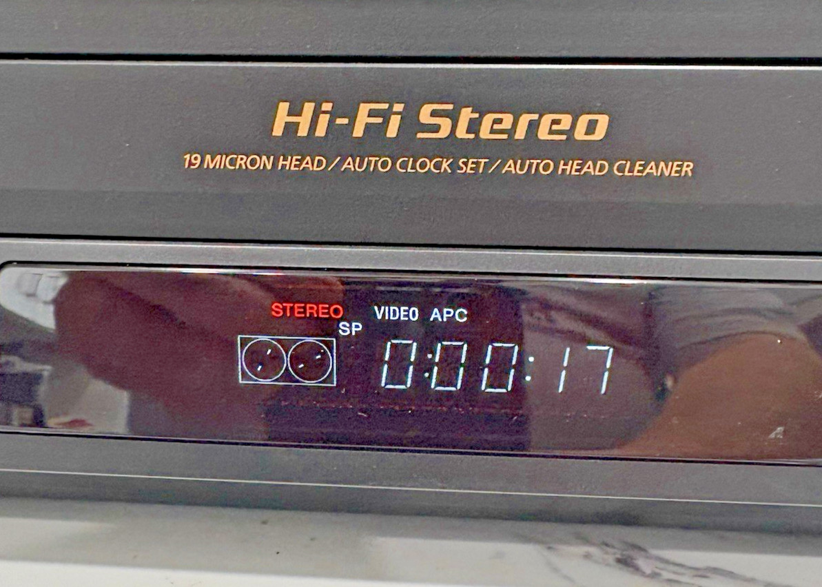 PRE-OWNED Sony SLV-N71 VCR Video Cassette Recorder VHS Player Black Hi-Fi Stereo