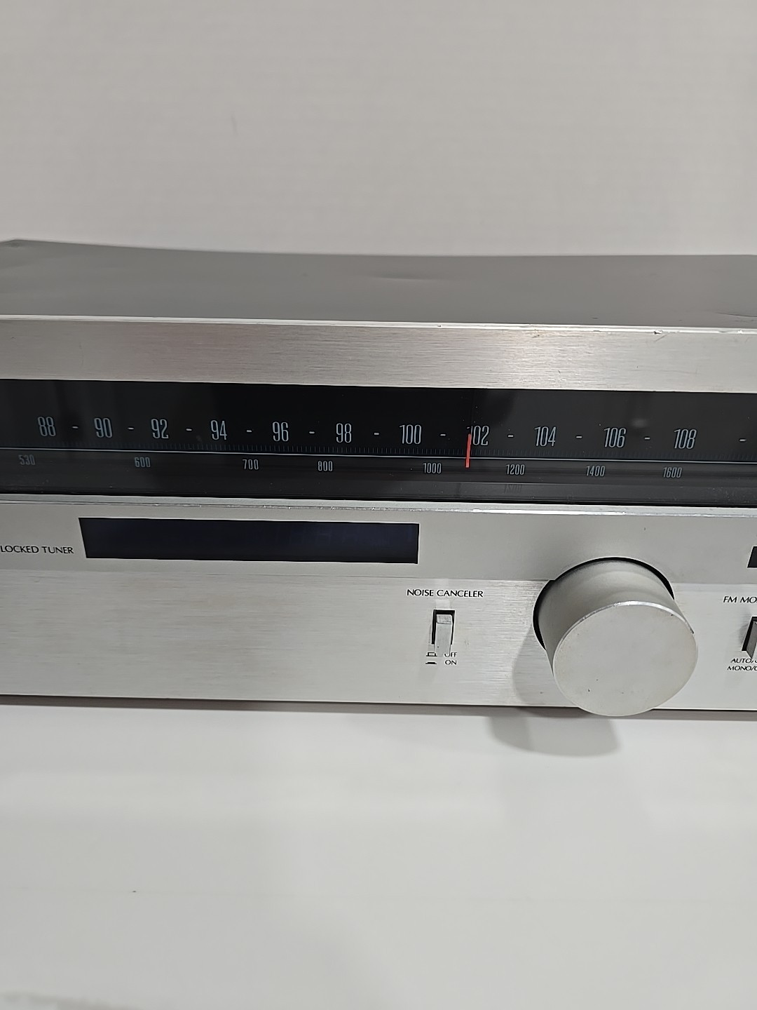 🔥 1979 SANSUI T-80 Digitally Quartz Locked AM/FM Stereo Tuner Silver Face WORKS