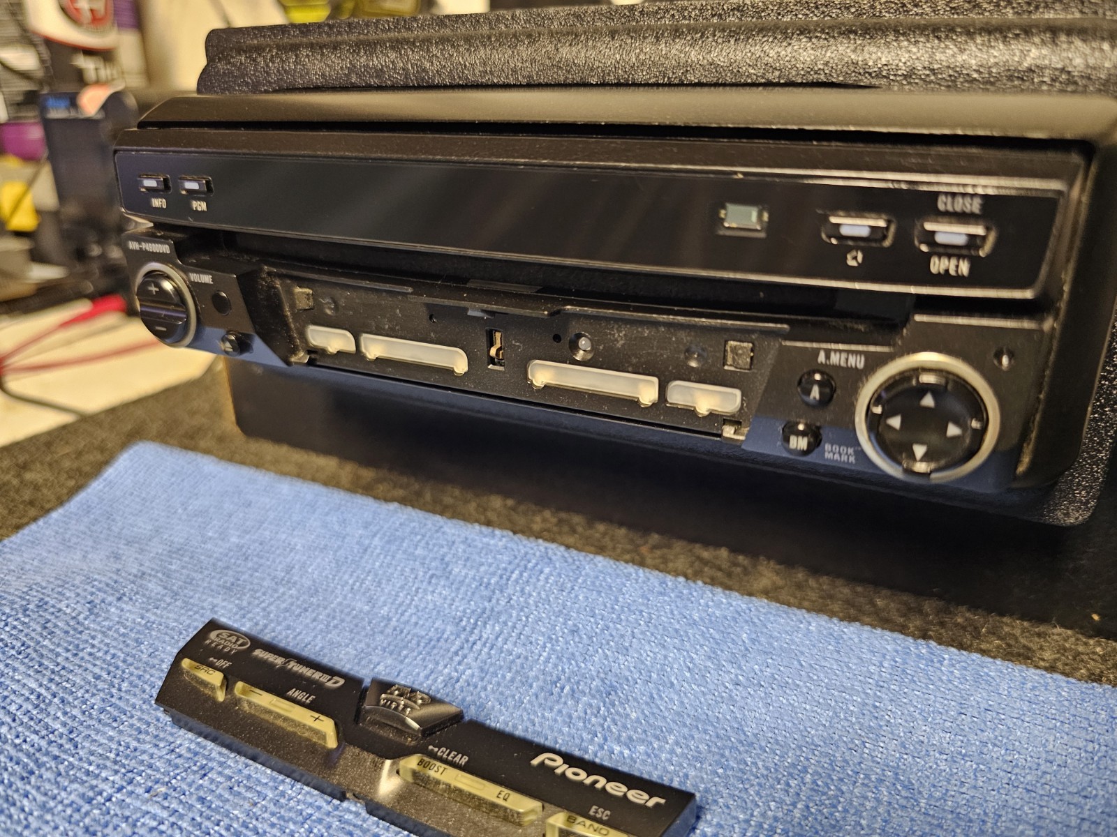 Pioneer AVH-P4900DVD 6.5″ Flip-Out DVD CD MP3 Receiver Tested Works 🌊🌊