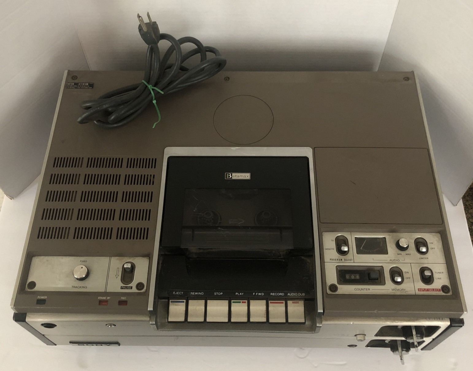 RARE Vintage Sony BetamaxVideo CassetteRecorder SLO 260 As Is