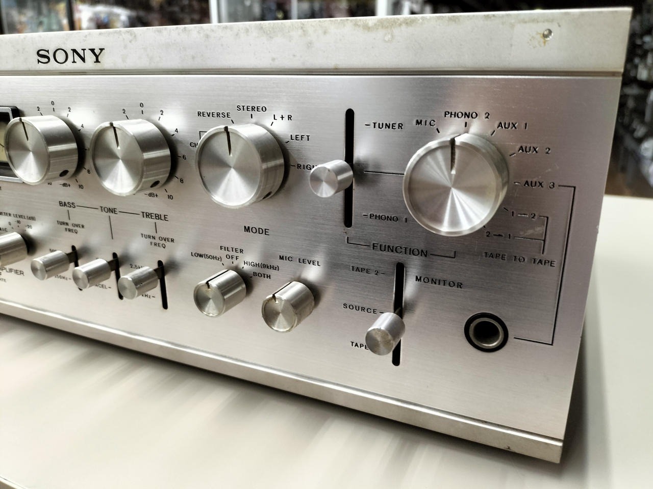 SONY TA-2000F Stereo Control Amplifier Preamp Junk Right CH Weak As-Is