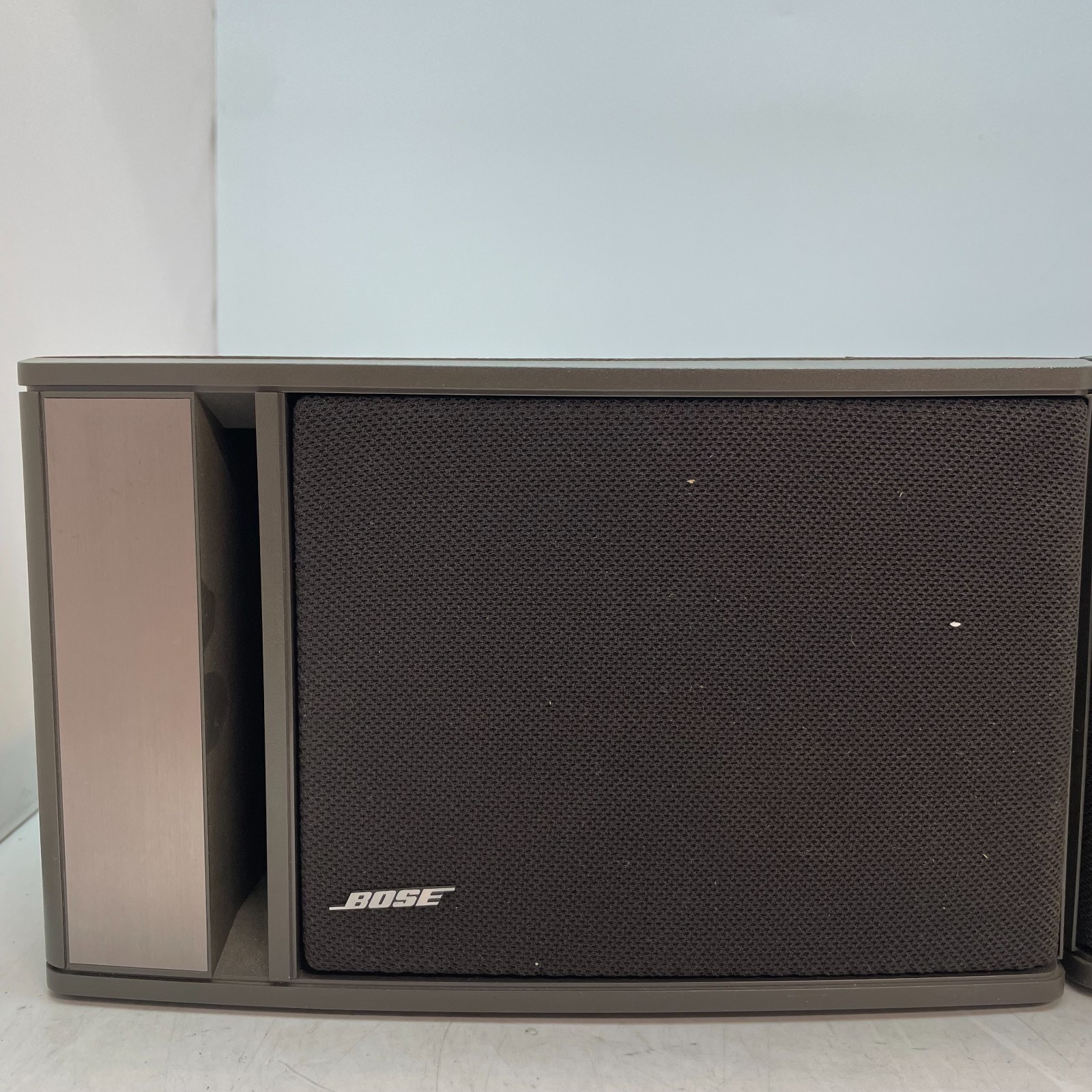 Pair of Bose Model 141 Stereo Speakers TESTED SOUNDS GREAT