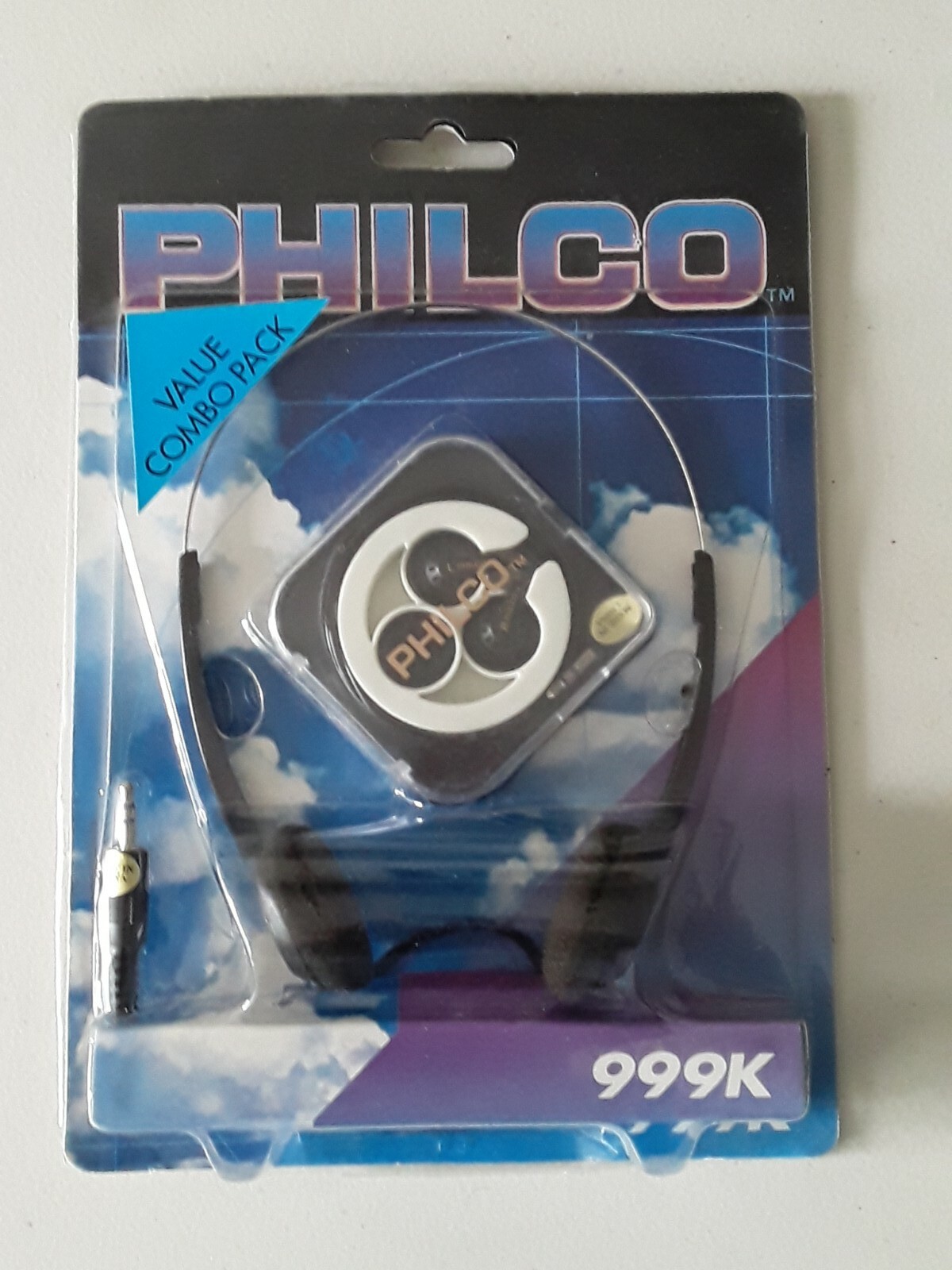 Philco Dynamic Stereo Headphones 999K Includes Philco Ear Buds . Sealed