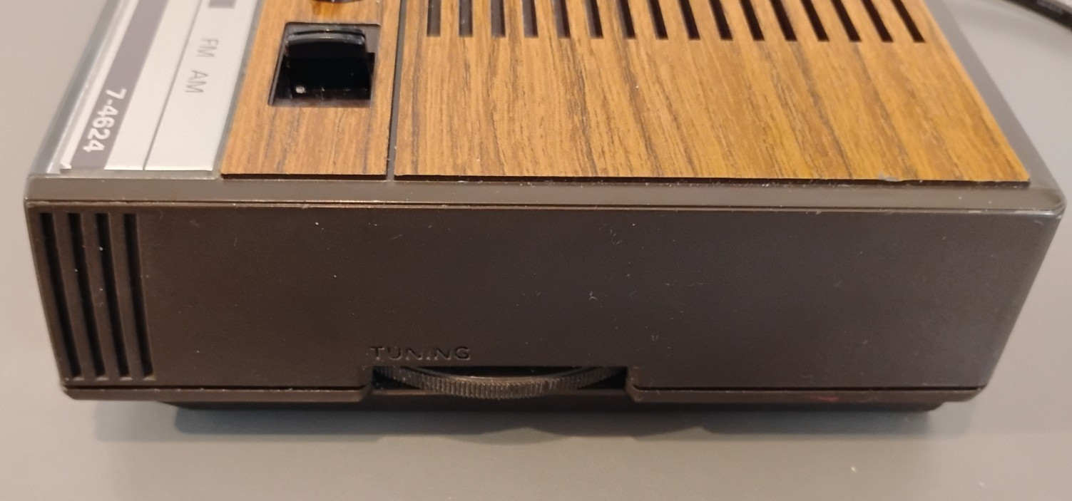 GE Alarm Clock Radio *Vintage* Wood Grain 1978 / Model 7-4624A