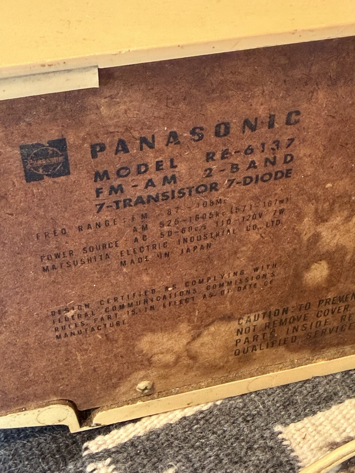 Vintage Panasonic Table Radio Cream Color Works!