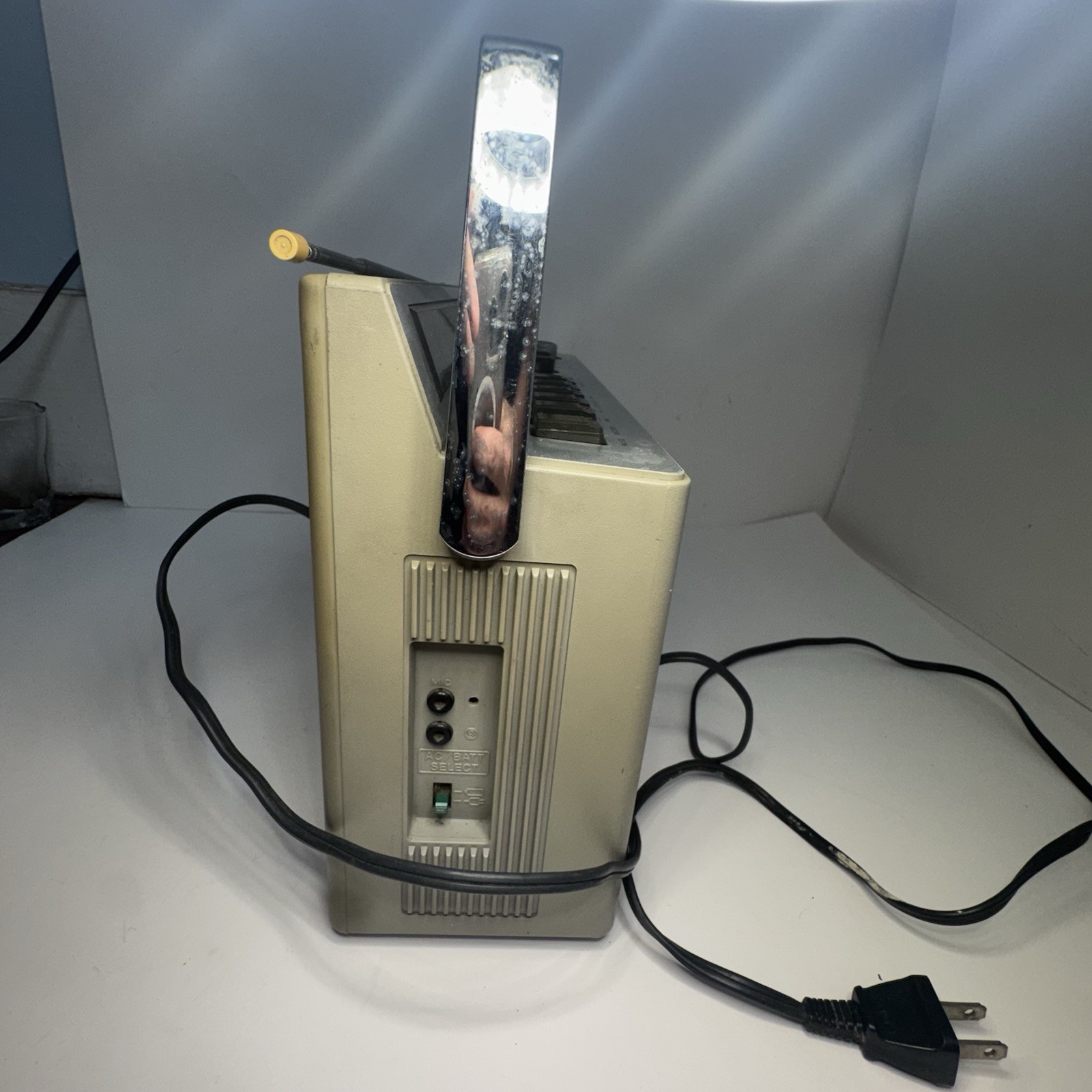 Sony CFM-23 FM/AM Cassette-Corder Portable Radio Cassette Recorder Japan