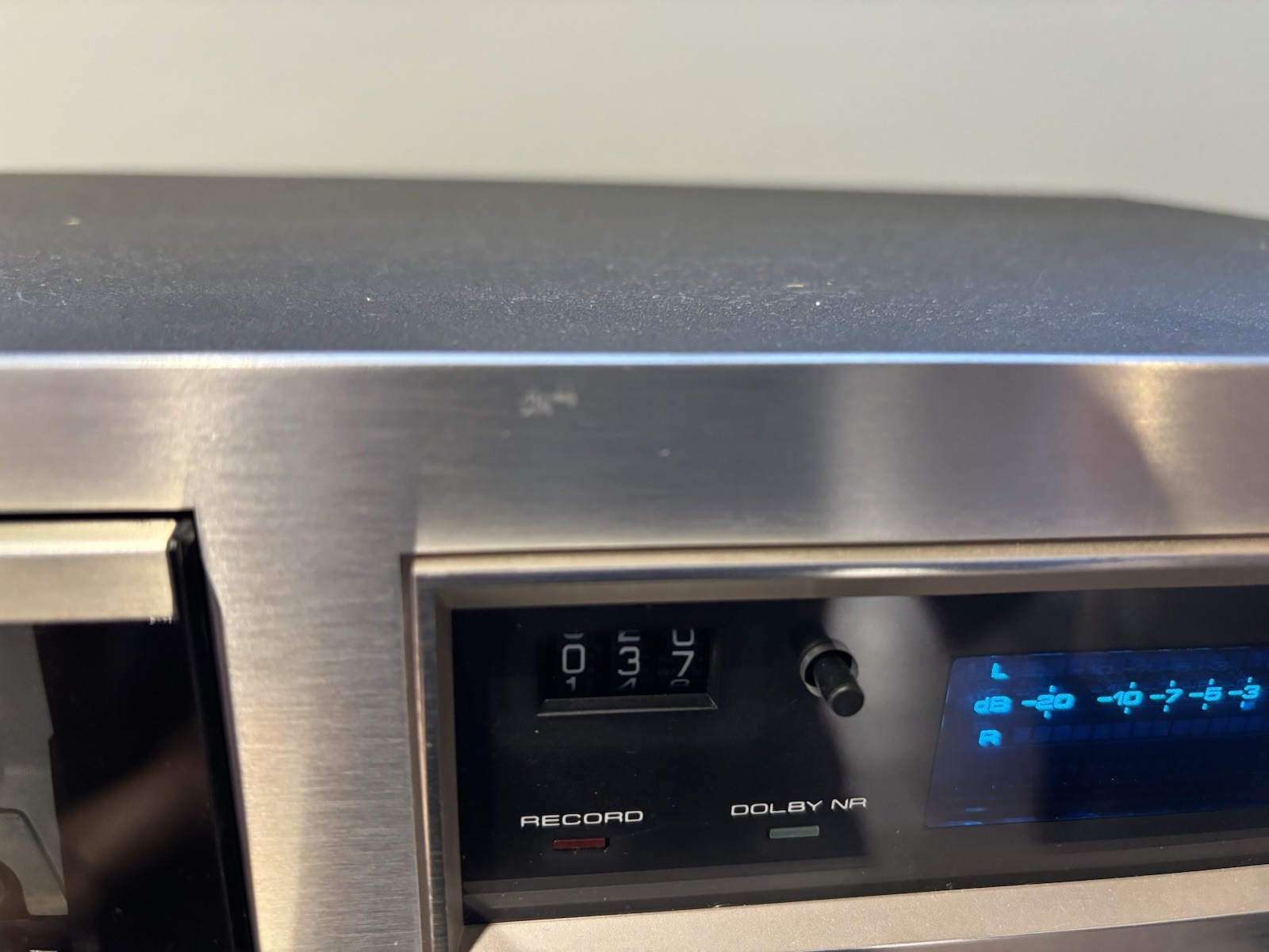 Pioneer SA-5800 Integrated Stereo Amplifier and Ct-F60 Cassette Deck
