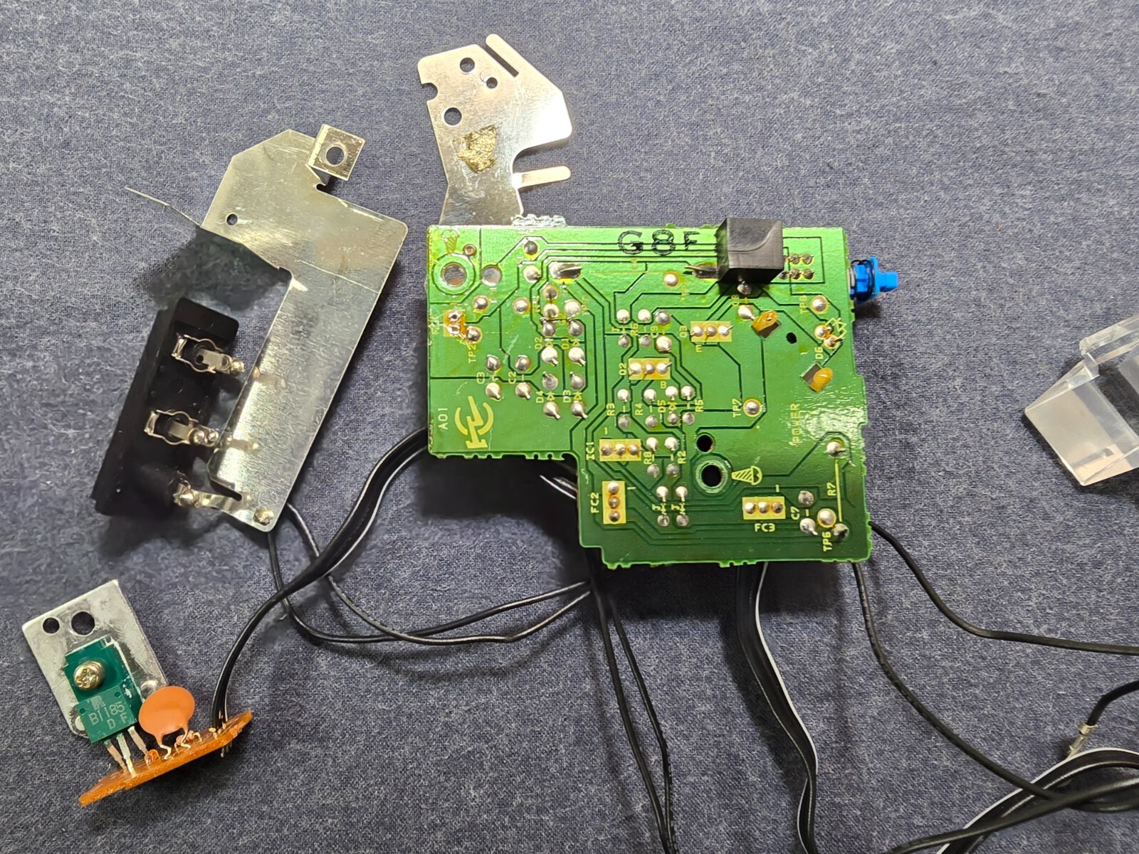 Technics SL-QD33 Turntable Parts – Circuit Board with On/Off Switch, Strobe Lite