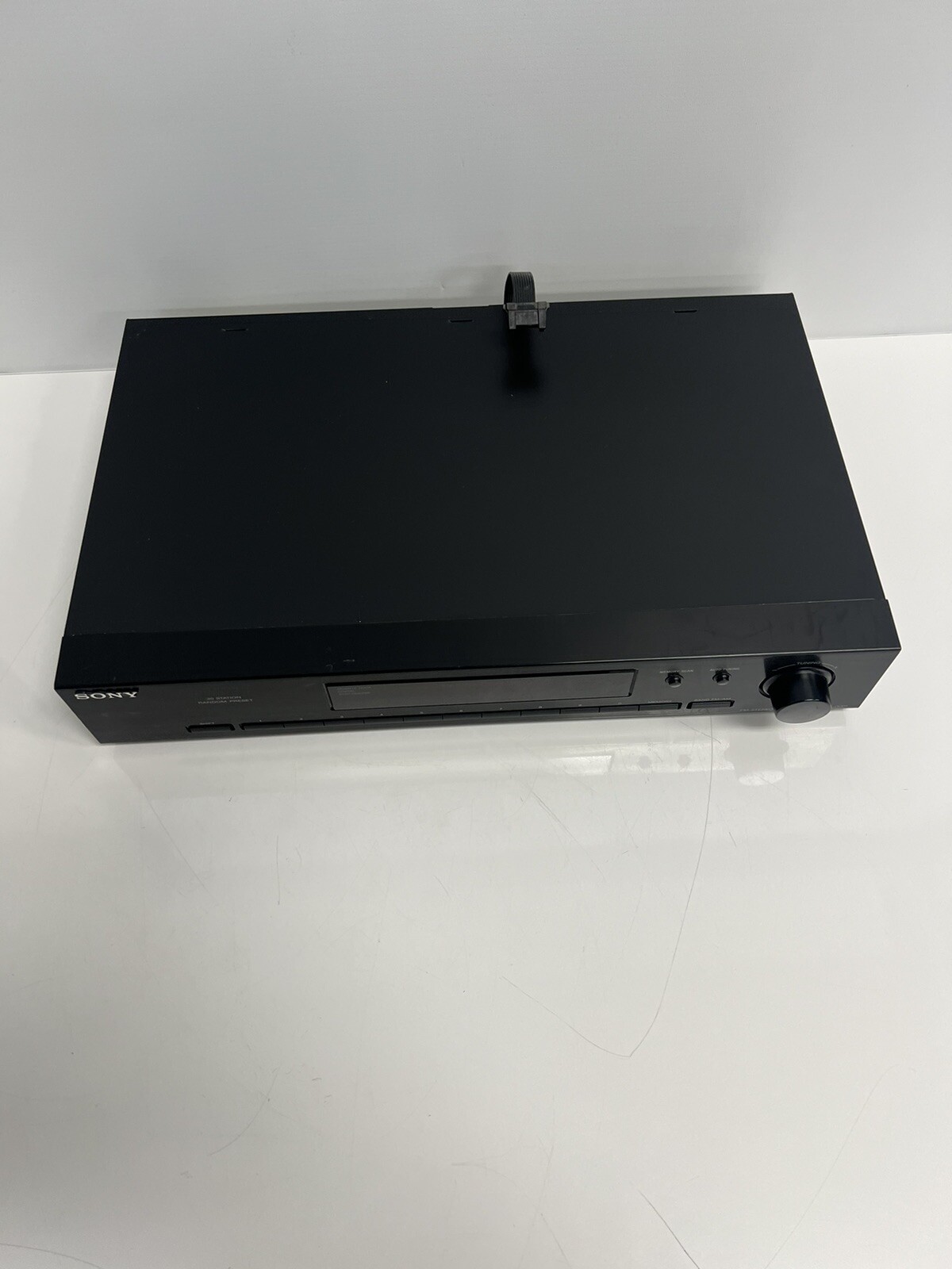 Sony ST-JX311 Quartz Lock 30-Preset FM Stereo/AM-FM Tuner