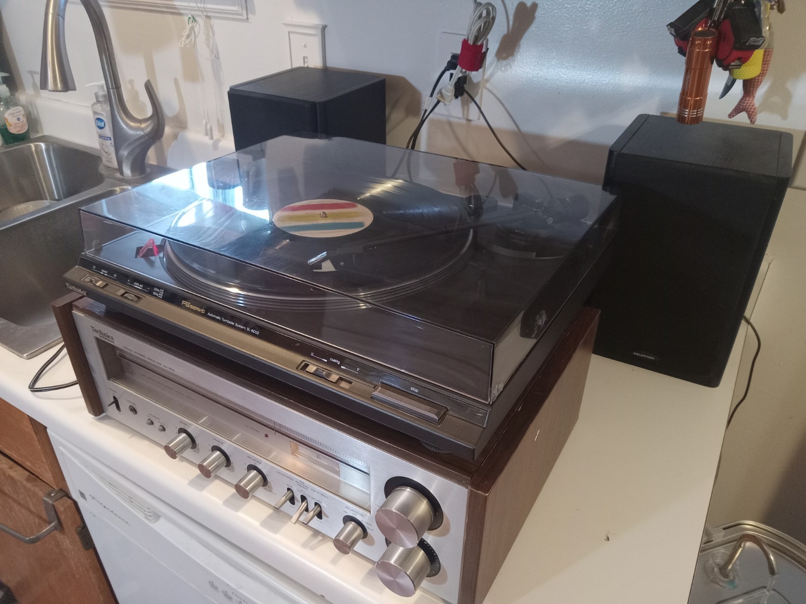 Nice! Clean! Working! Vintage Technics SL-8022 Direct Drive Automatic Turntable