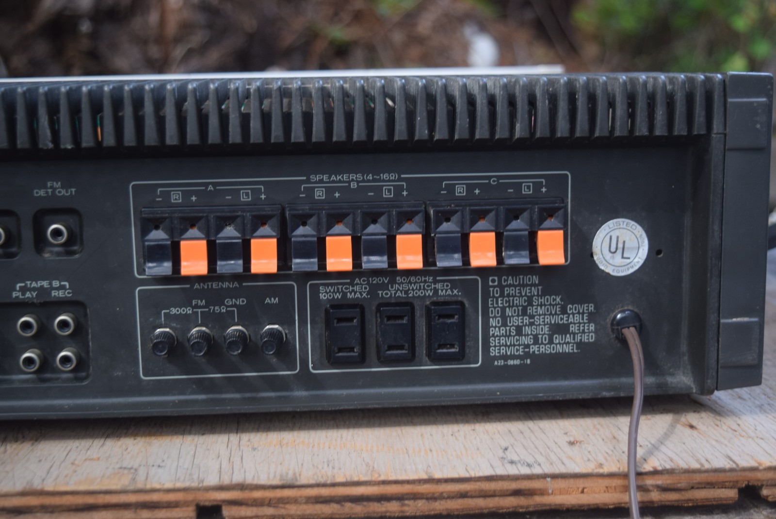 Vintage KENWOOD KR-7600 AM/FM Stereo Receiver – PARTS REPAIR ONLY