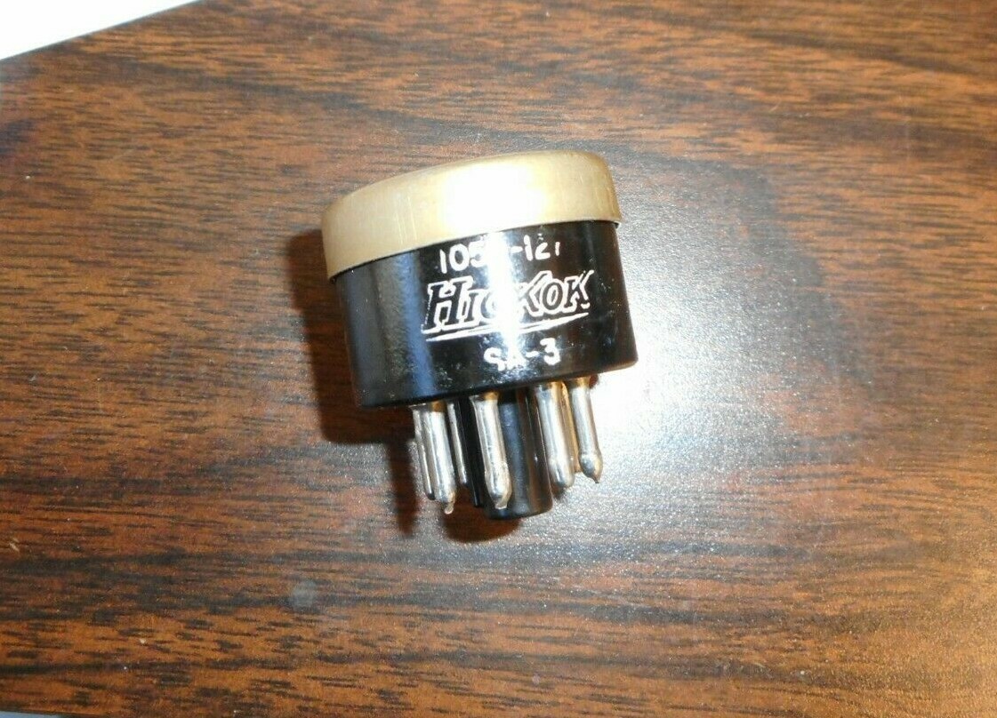 HICKOK 1050-127 TUBE ADAPTER SOCKET -NEW OLD STOCK