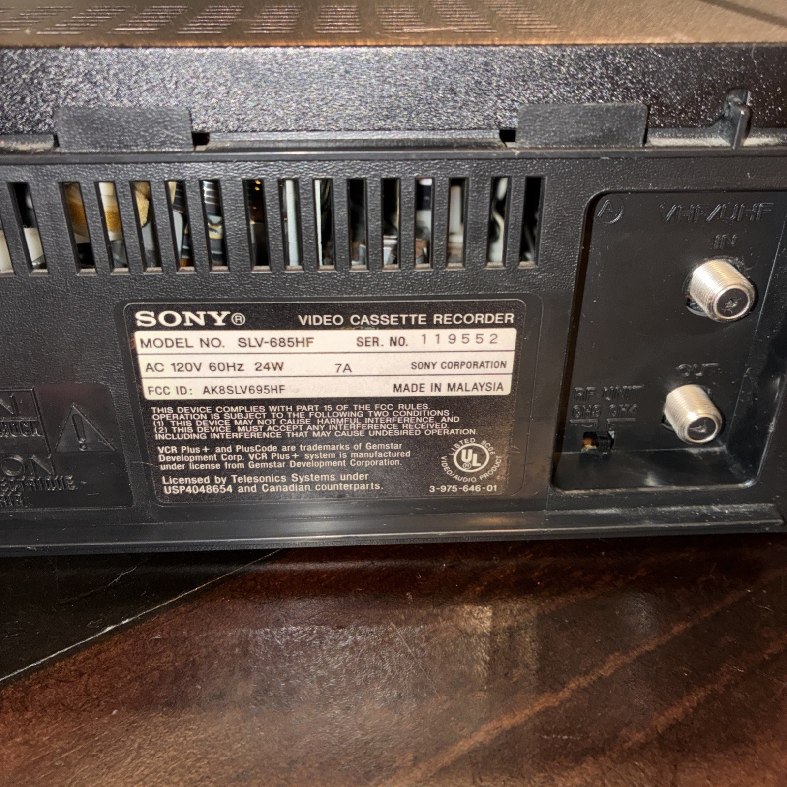 Sony SLV-685HF 4-Head HiFi Stereo VHS Video Cassette Player-**Tested-No Remote**