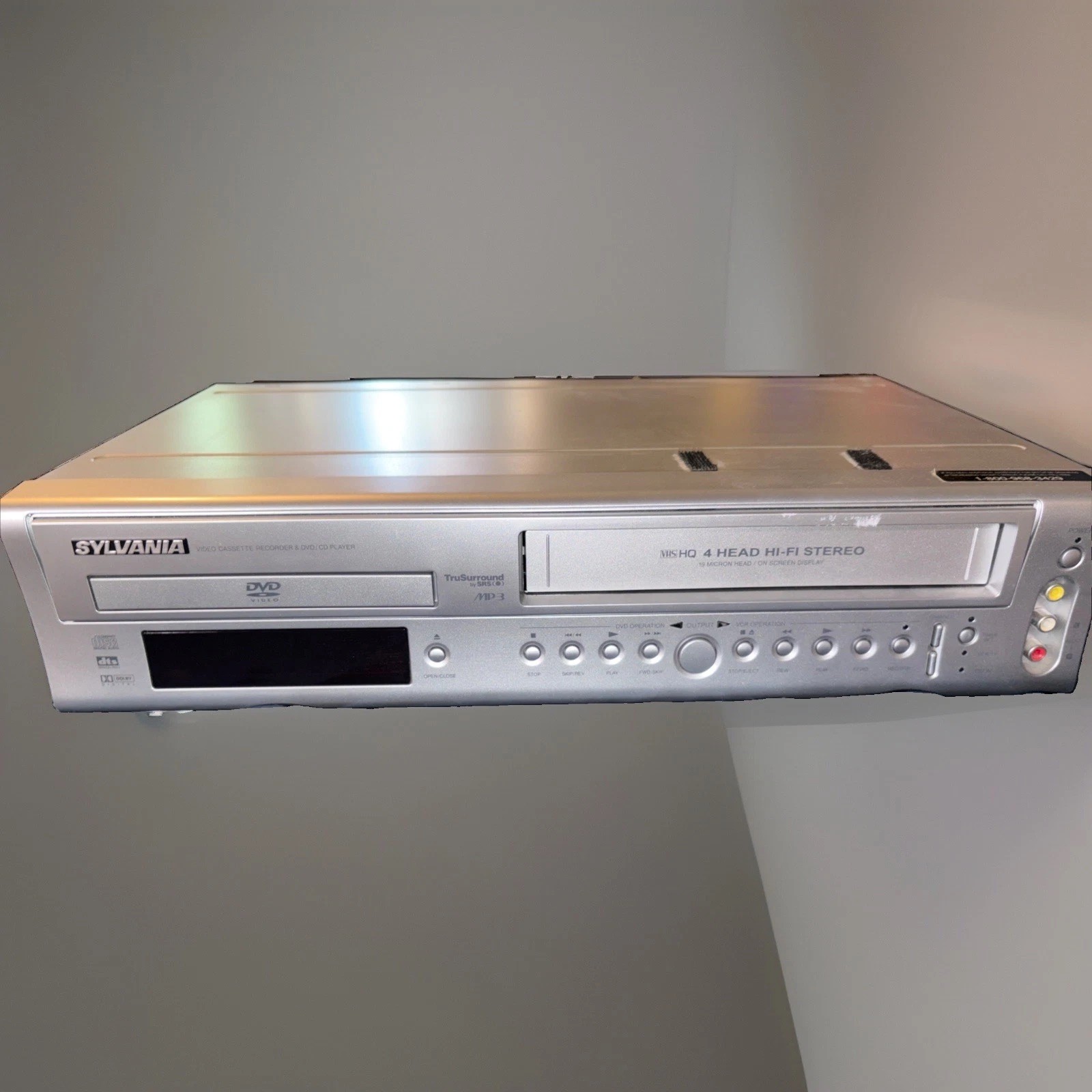 Sylvia DVD / VCR