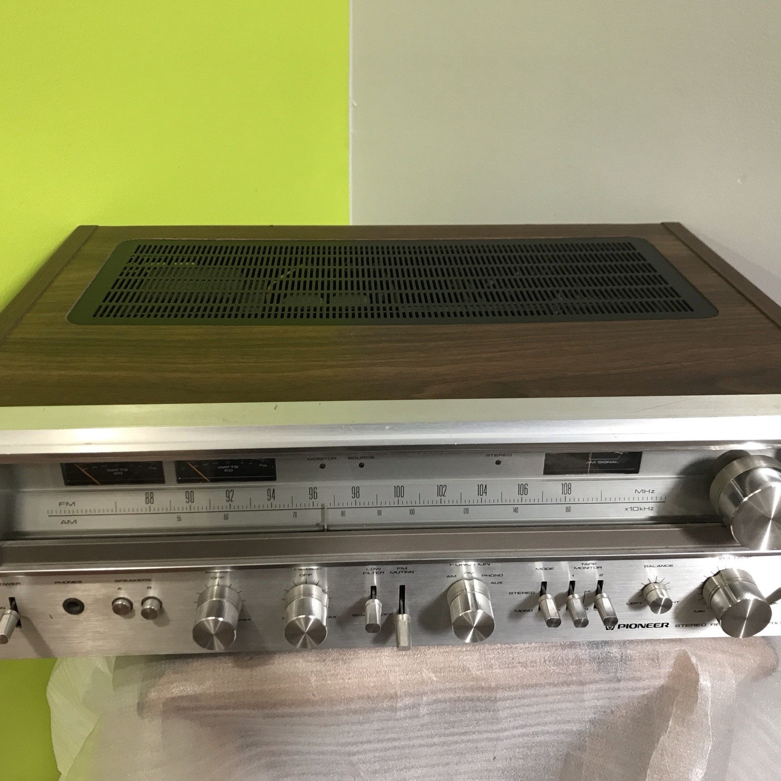 Vintage Pioneer SX-780 AM/FM Hi-Fi Stereo Receiver Vtg Turns On – See Photos