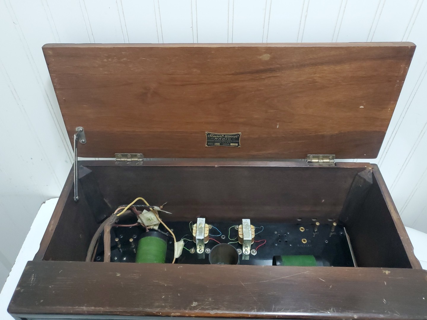 Antique 1926 Stewart Warner Model 345 Tube Battery Radio Wooden Cabinet Untested