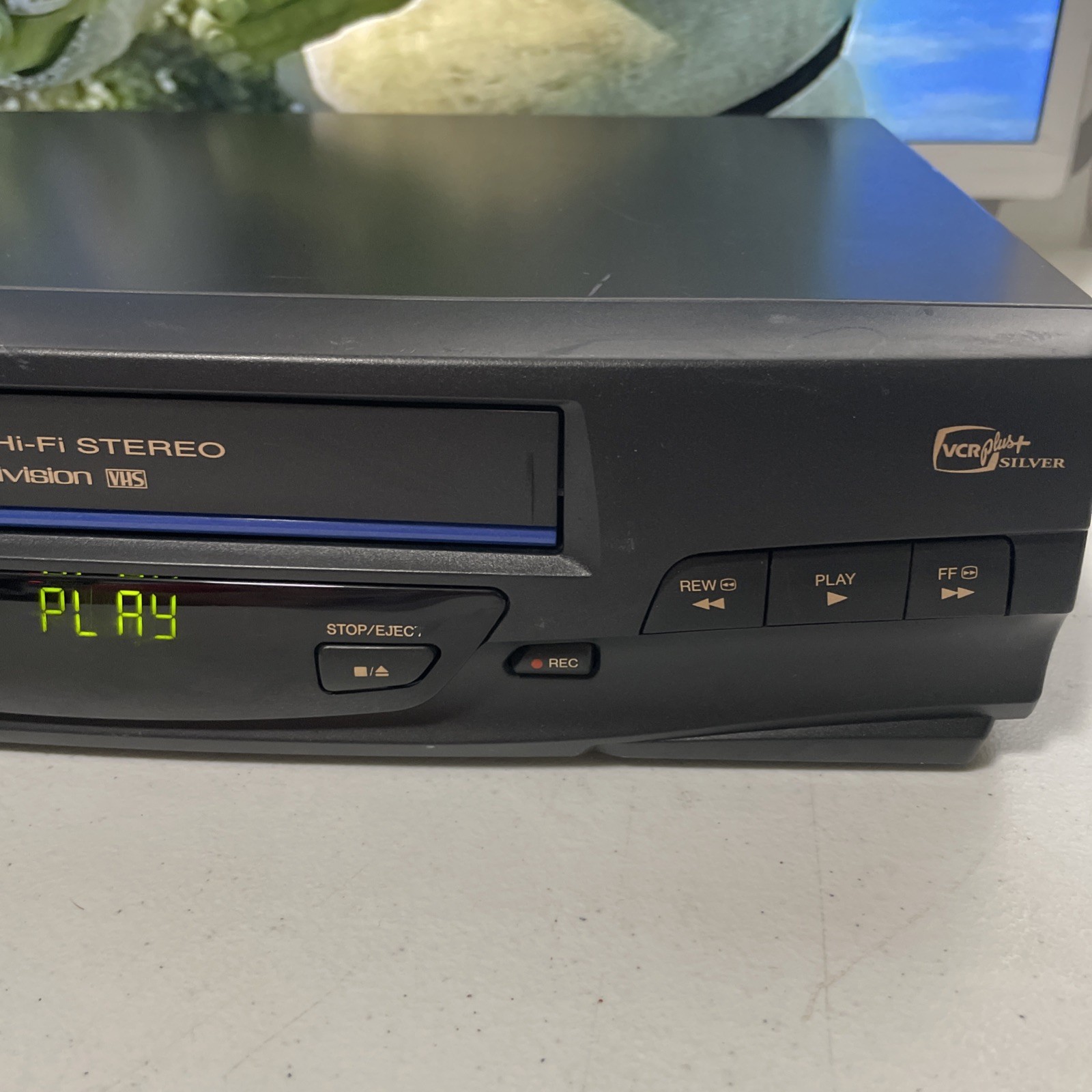SEE⭐️VIDEO Panasonic PV-V4520 4-Head Hi-Fi Stereo VHS VCR OmniVision No Remote