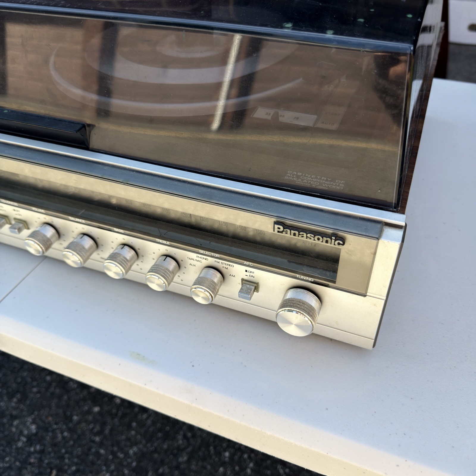 1970s Panasonic SE-2680 AM/FM Radio 8-Track Turntable Stereo System W/Speakers