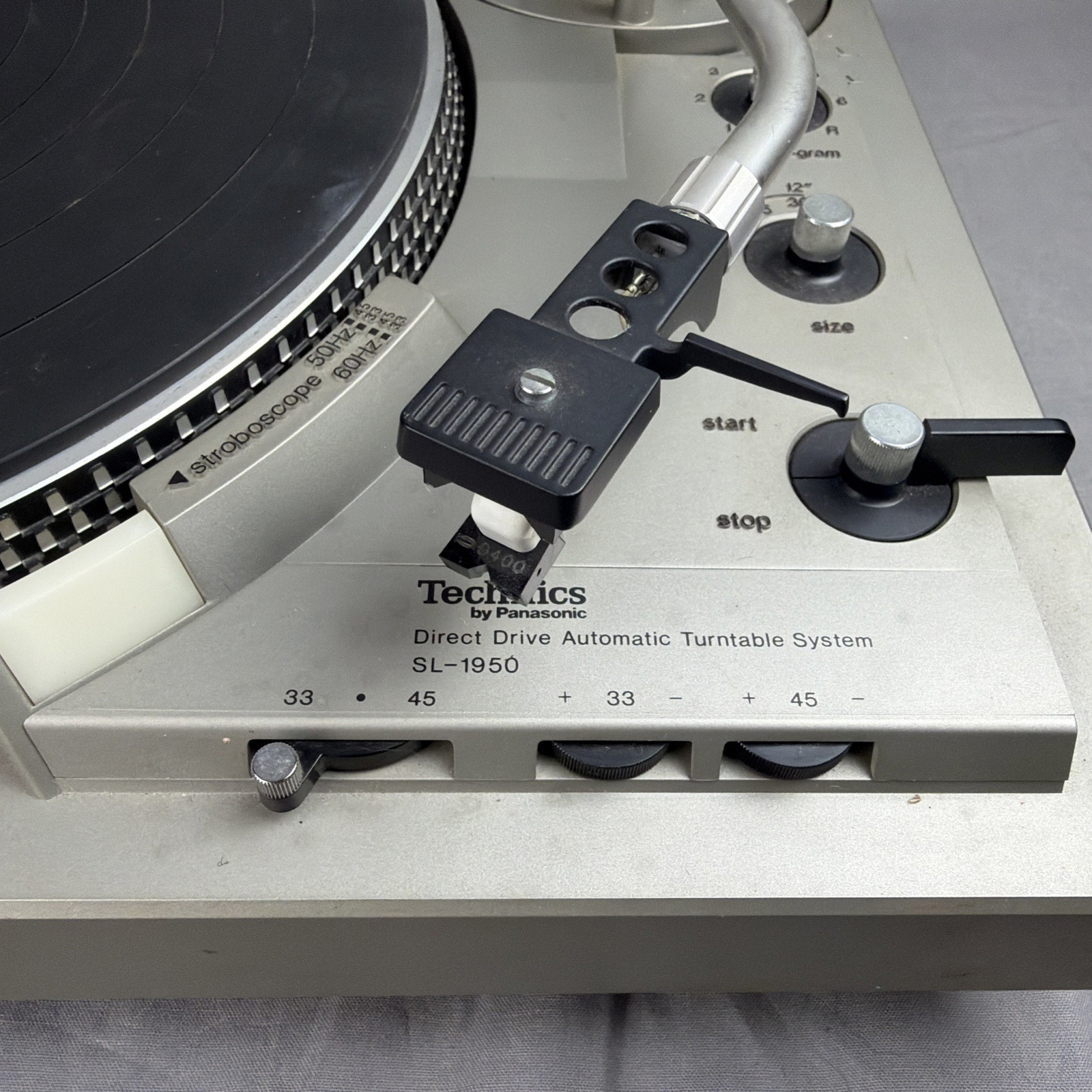 Technics SL-1950 Automatic Turntable UNTESTED Powers On *READ*