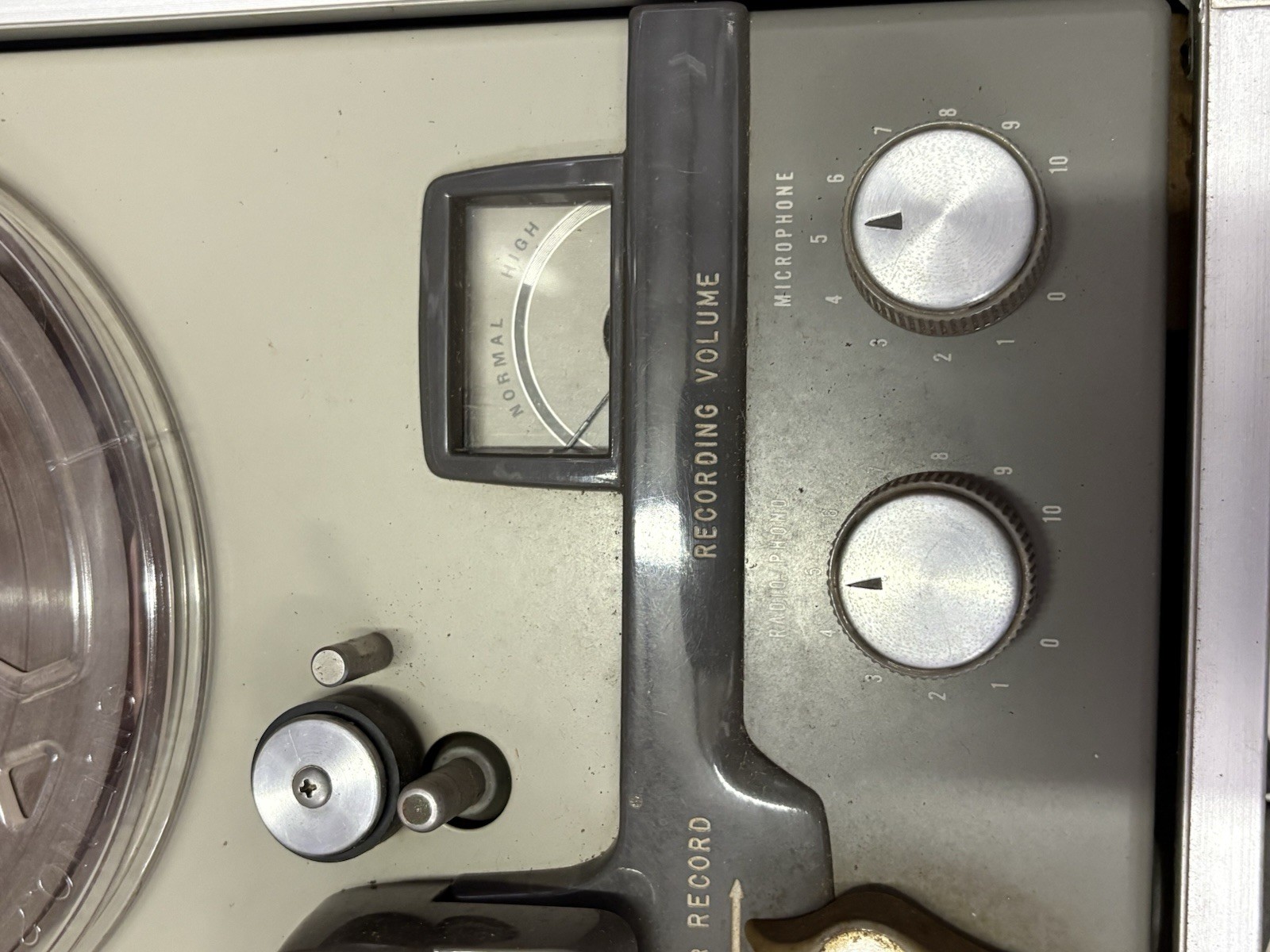 Vintage Ampex A-122 Tube Tape Reel To Reel Recorder POWERS ON